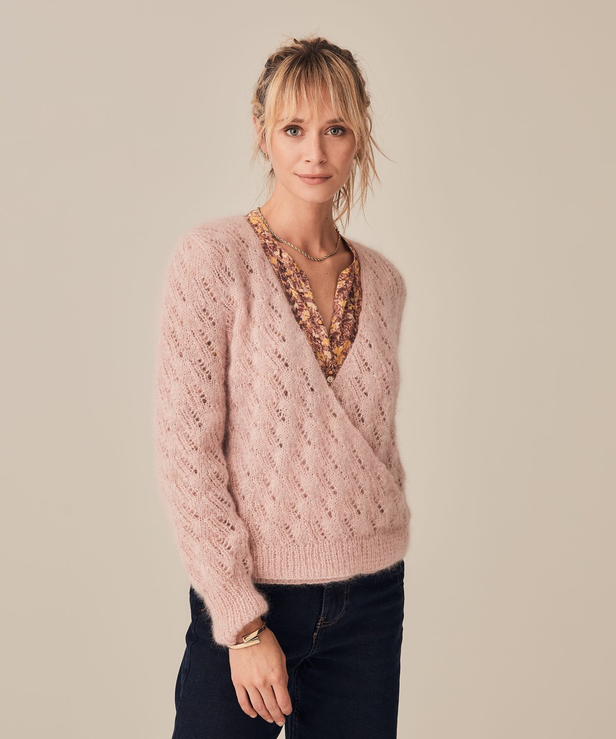 Women's Sweater Model Steffie