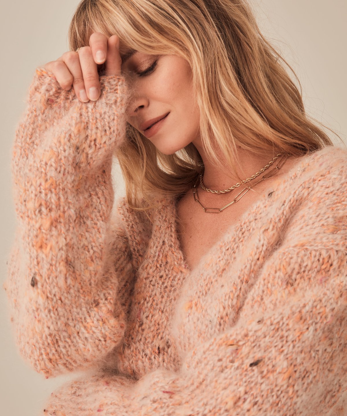 Women's Sweater Model Suzon