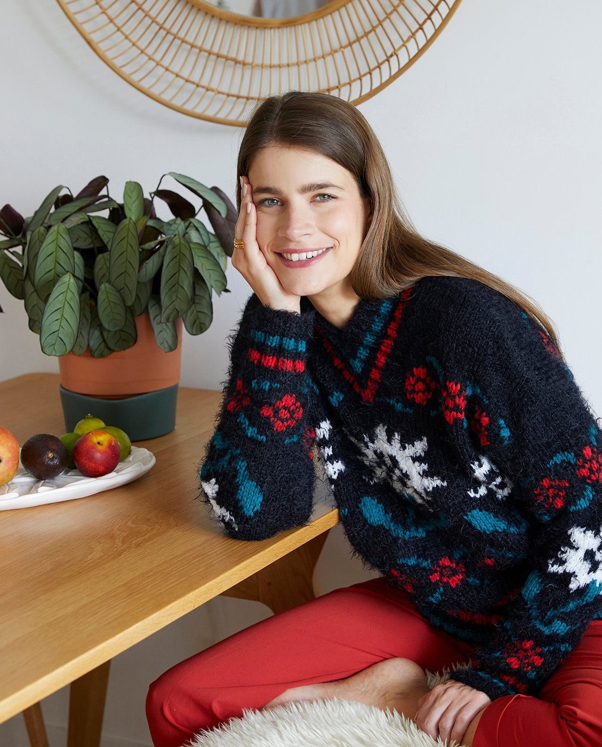 Women's Sweater Model Charlotte
