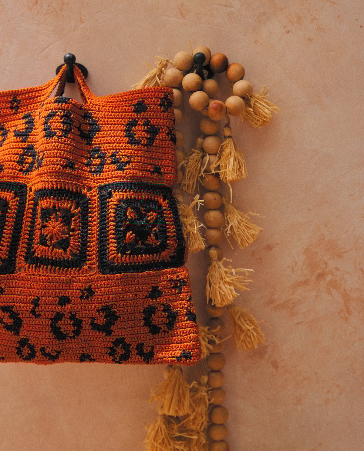 Oran Tote Accessories Model