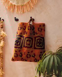 Oran Tote Accessories Model