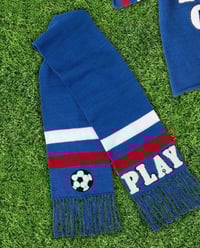 Modèle Écharpe Avec Écussons