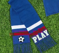 Modèle Écharpe Avec Écussons