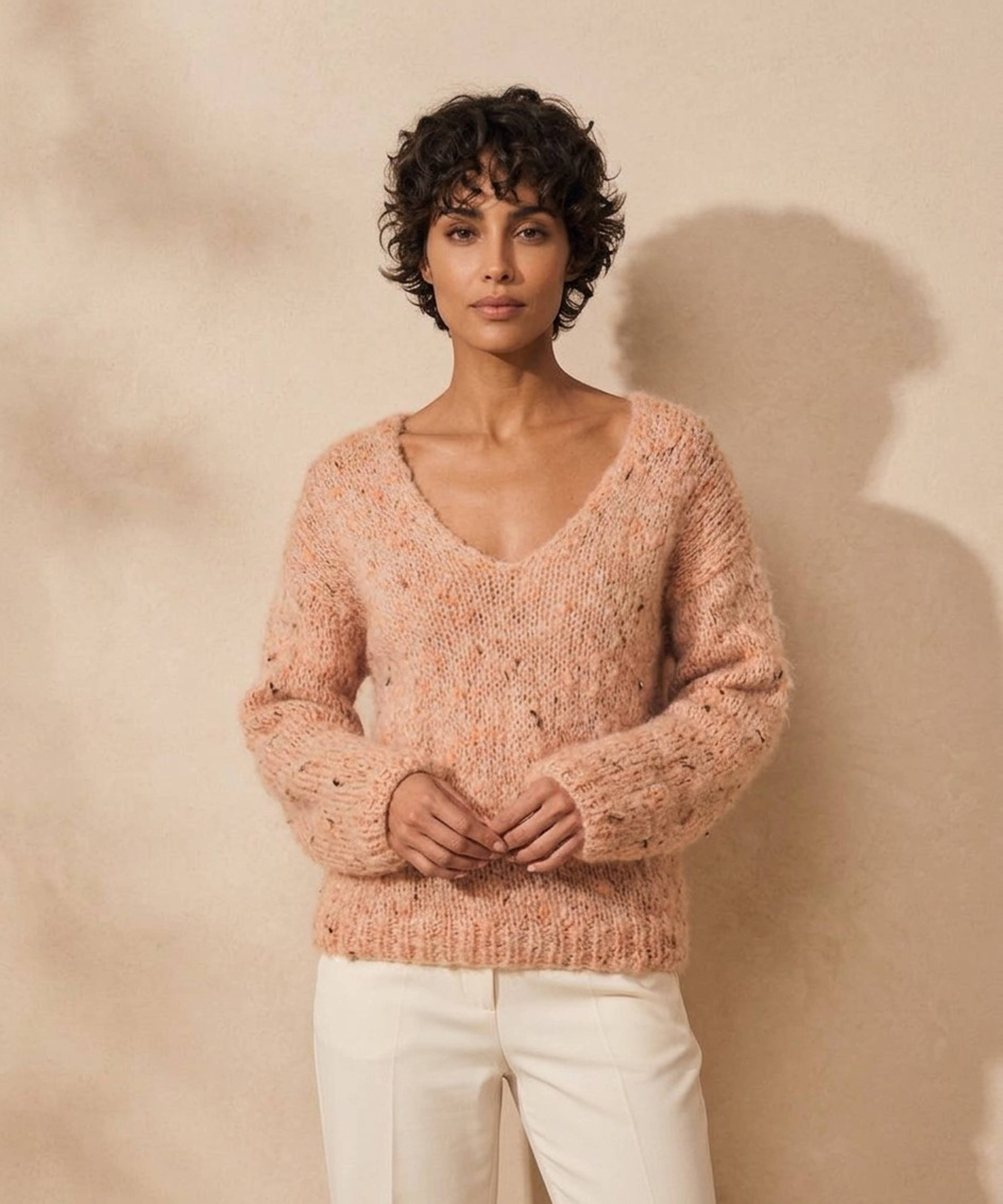 Women's Sweater Model Suzon