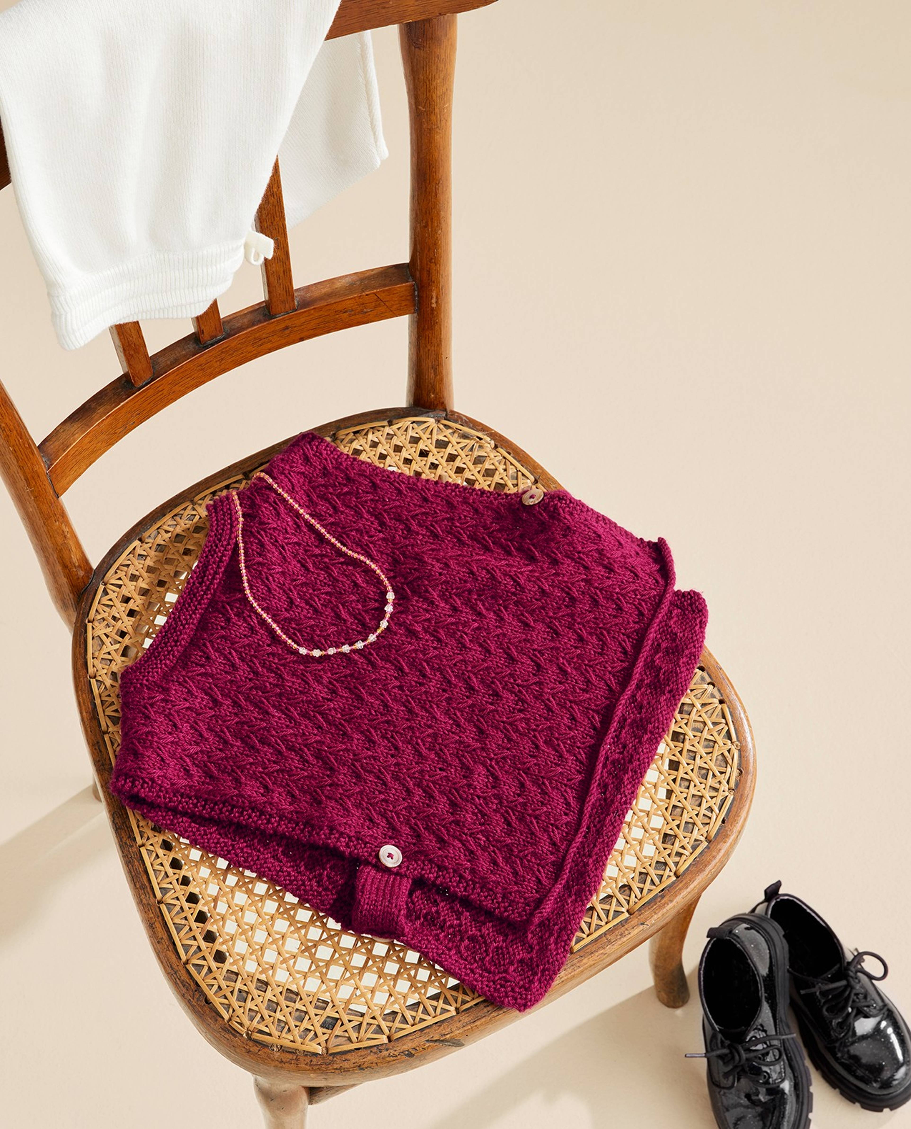 Pilar Girl's Bib Model