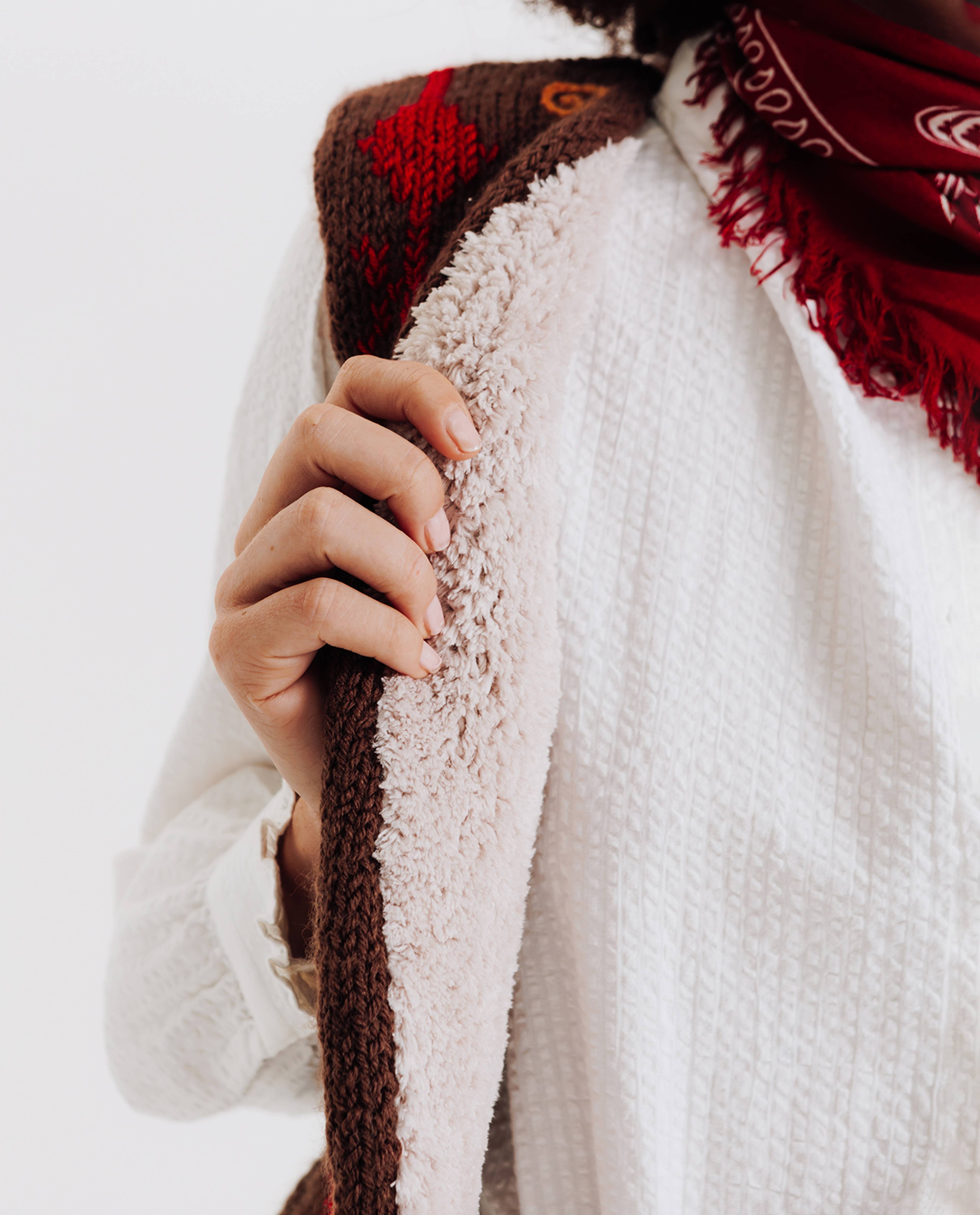 Women's Country Cardigan Model