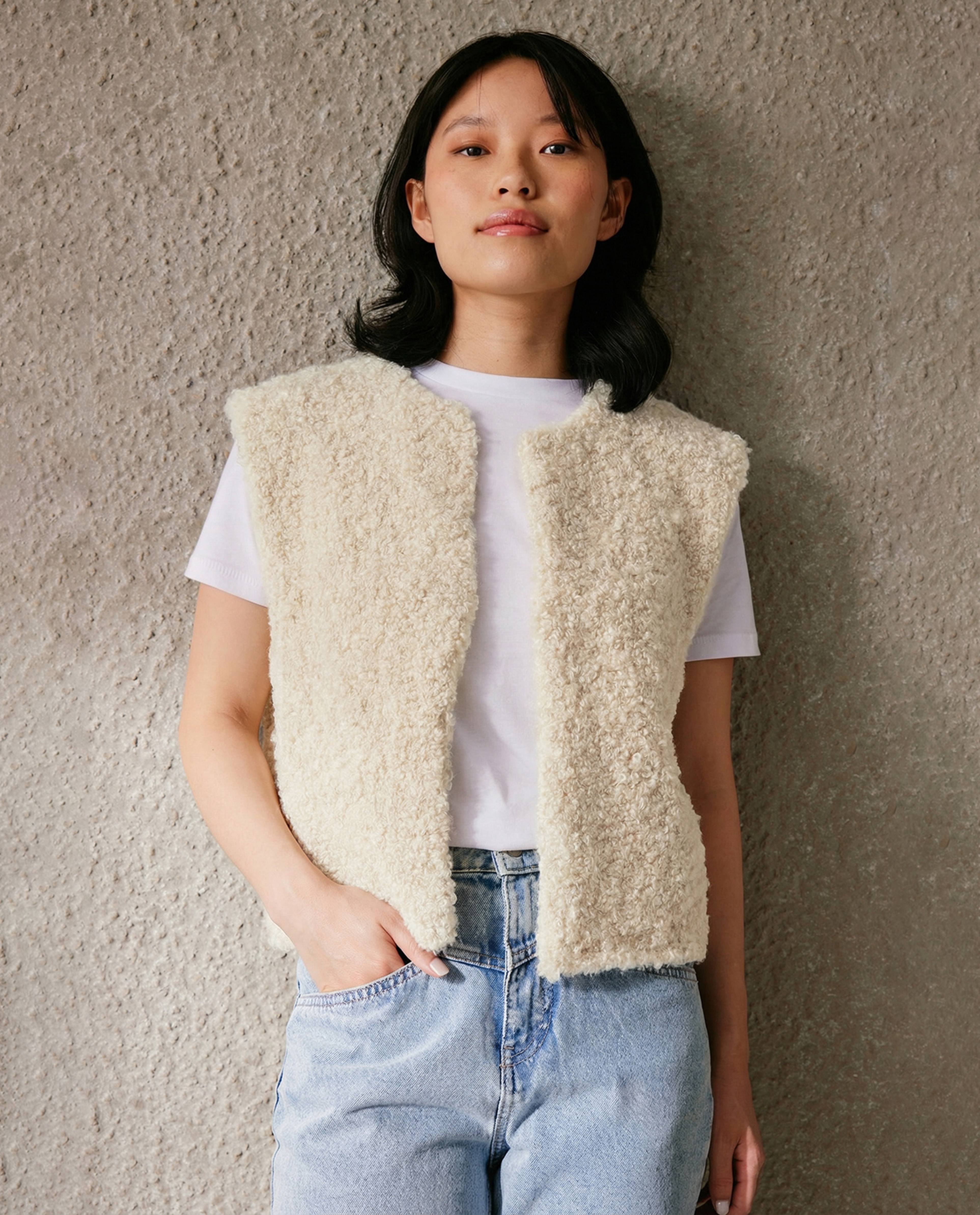 Modèle Gilet Sans Manches Bernie