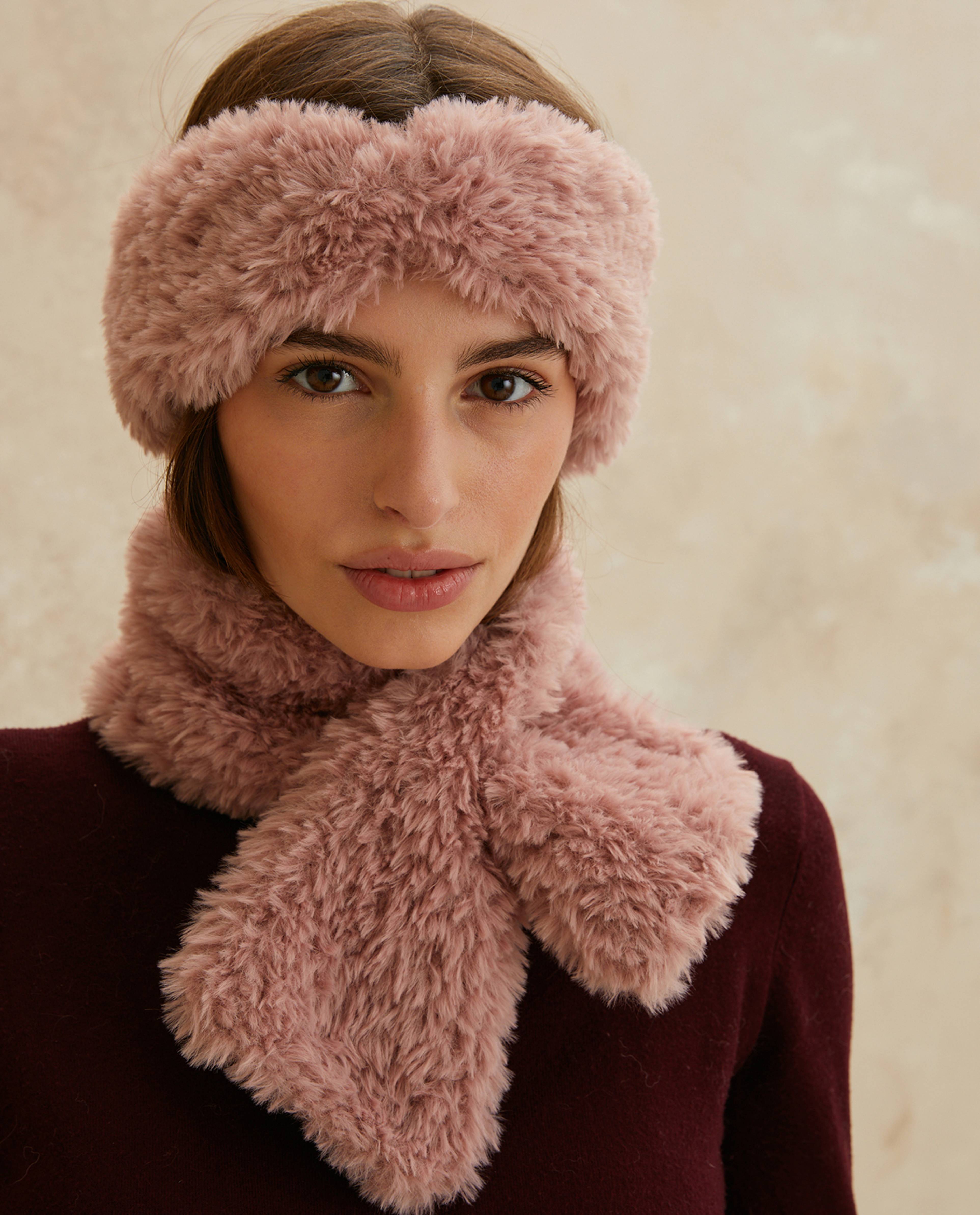 Taiga Bandeau & Sjaal Model