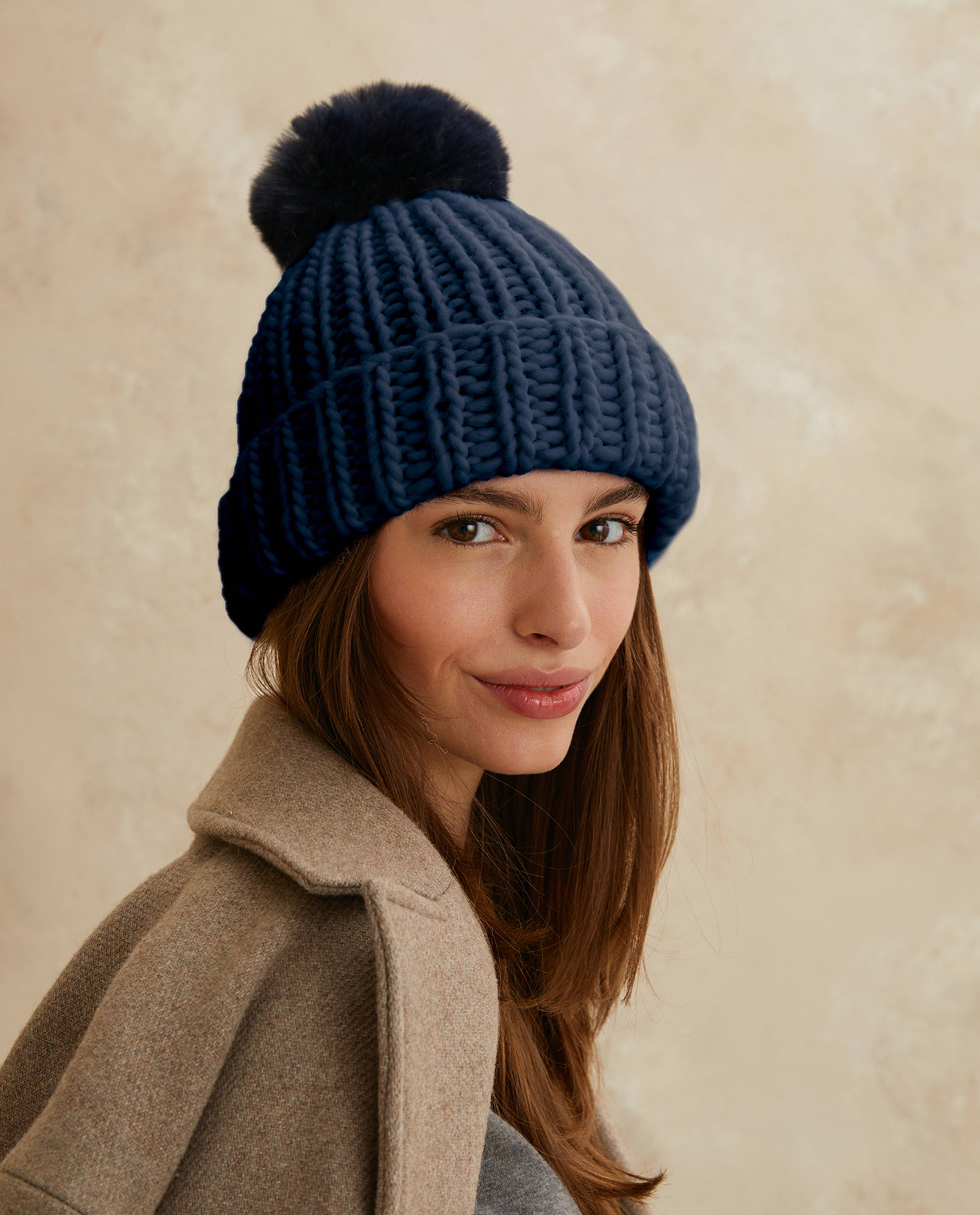 Modèle Bonnet Bekky Avec Pompom