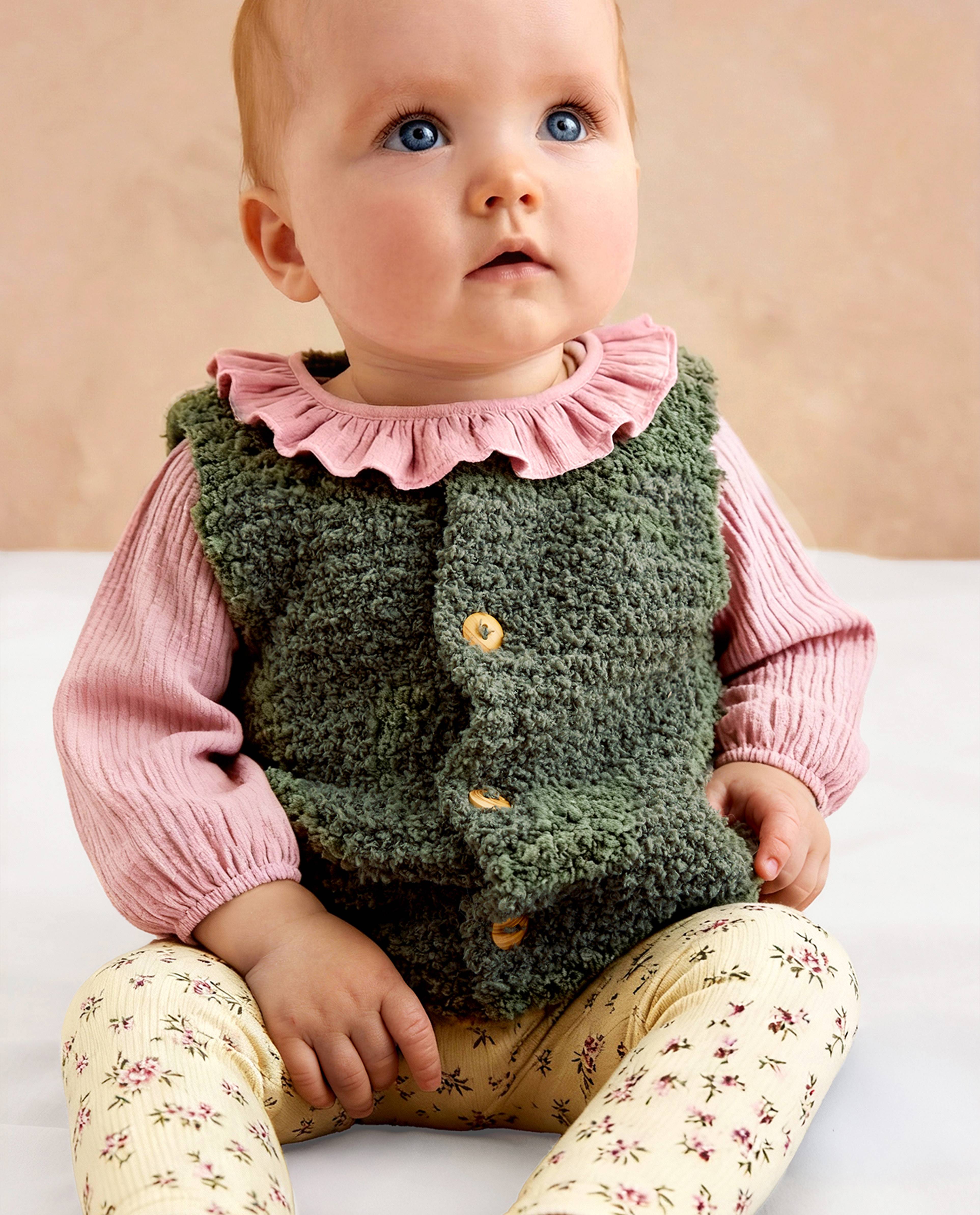 Modèle Layette Gilet Eugène