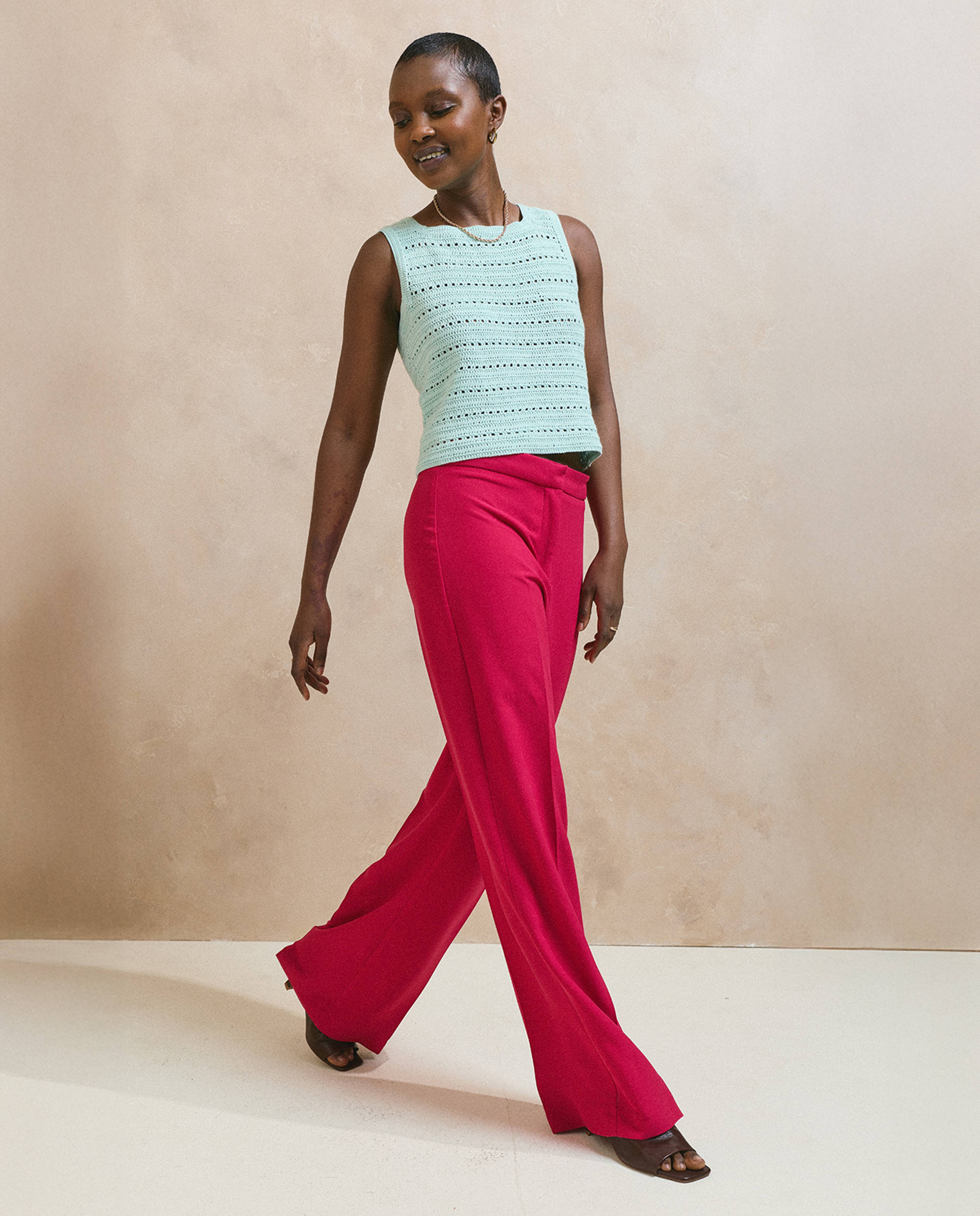Women's Sleeveless Top Model Hugo