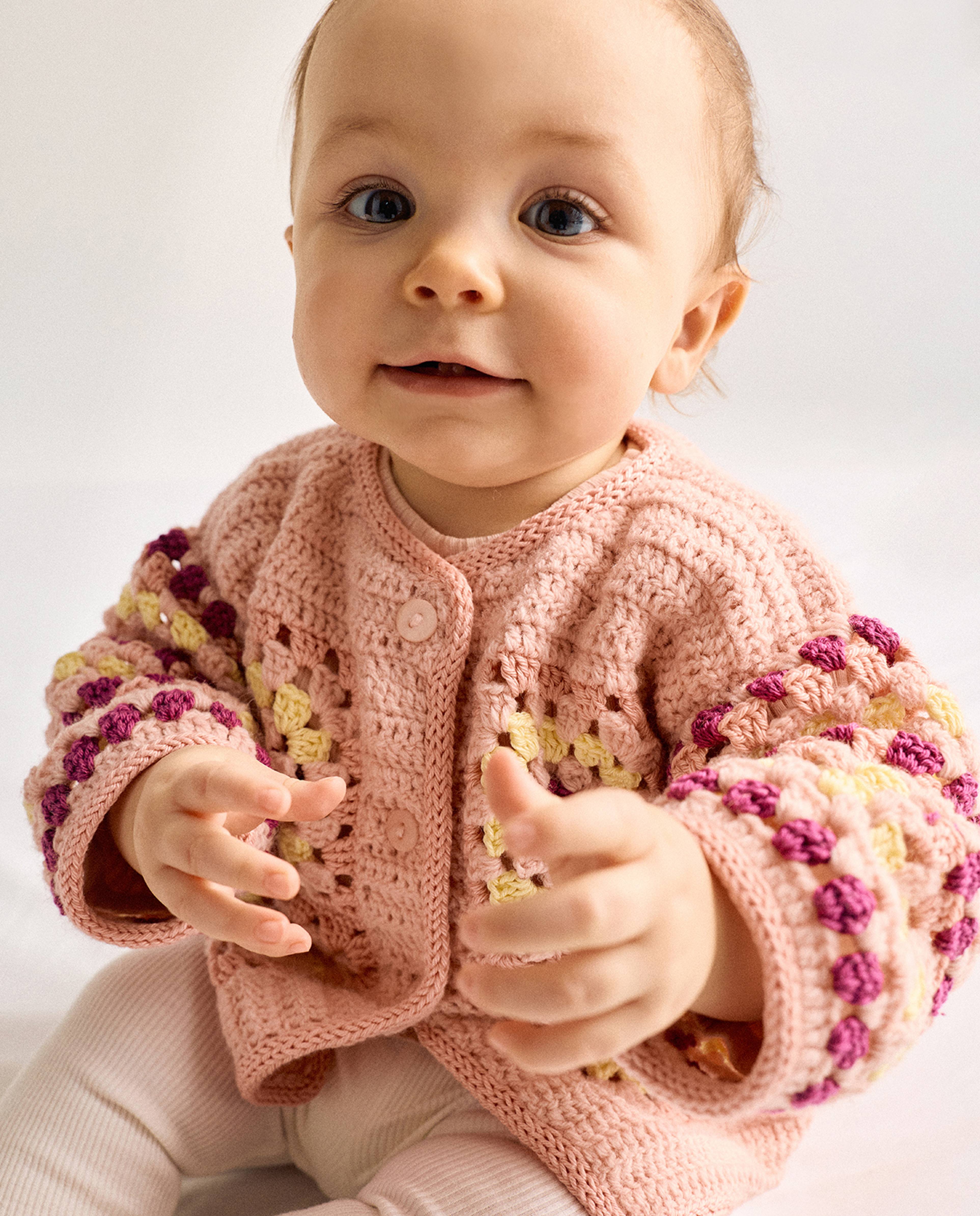 Modèle Layette Gilet Lola