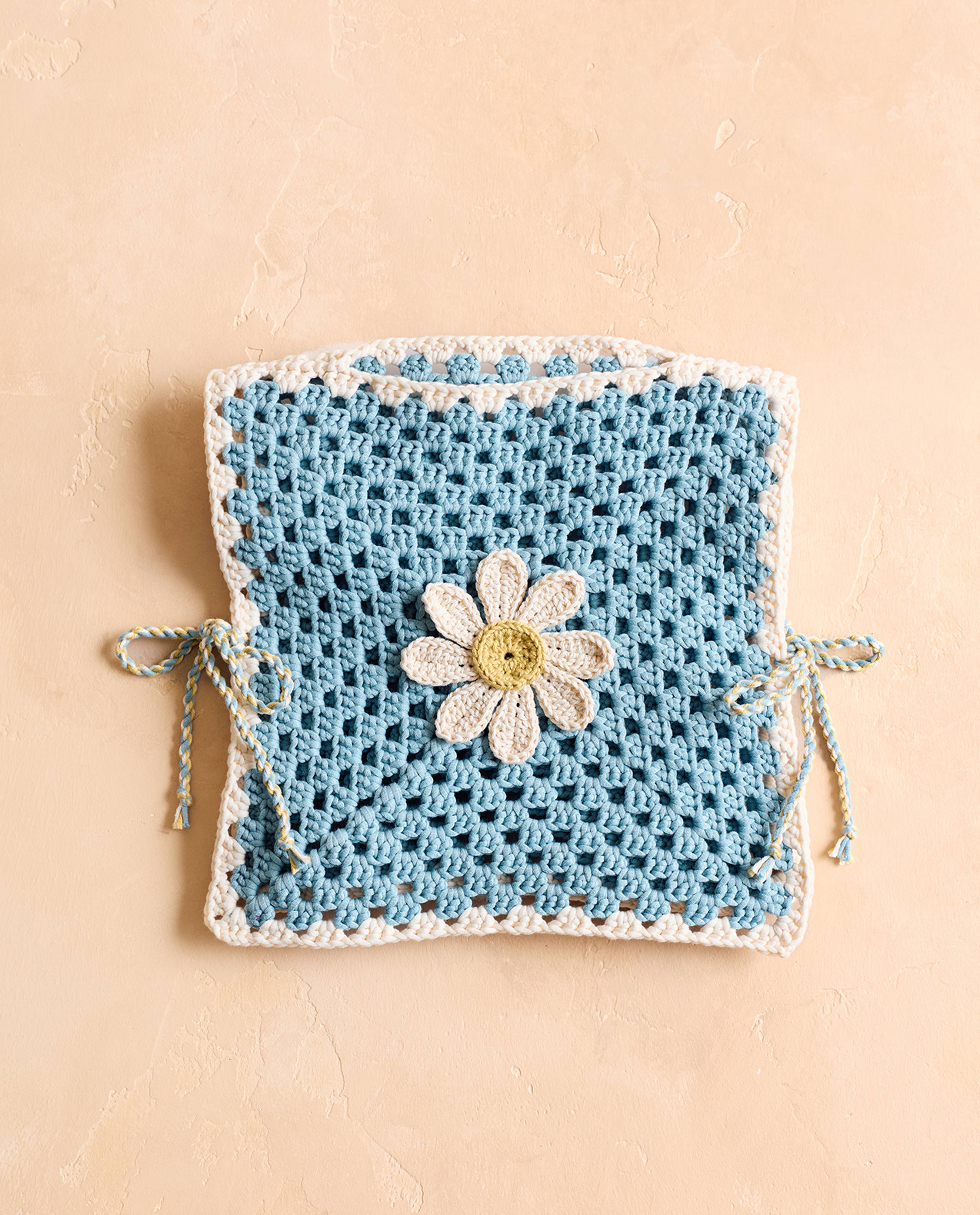 Modèle Enfant Plastron Marguerite