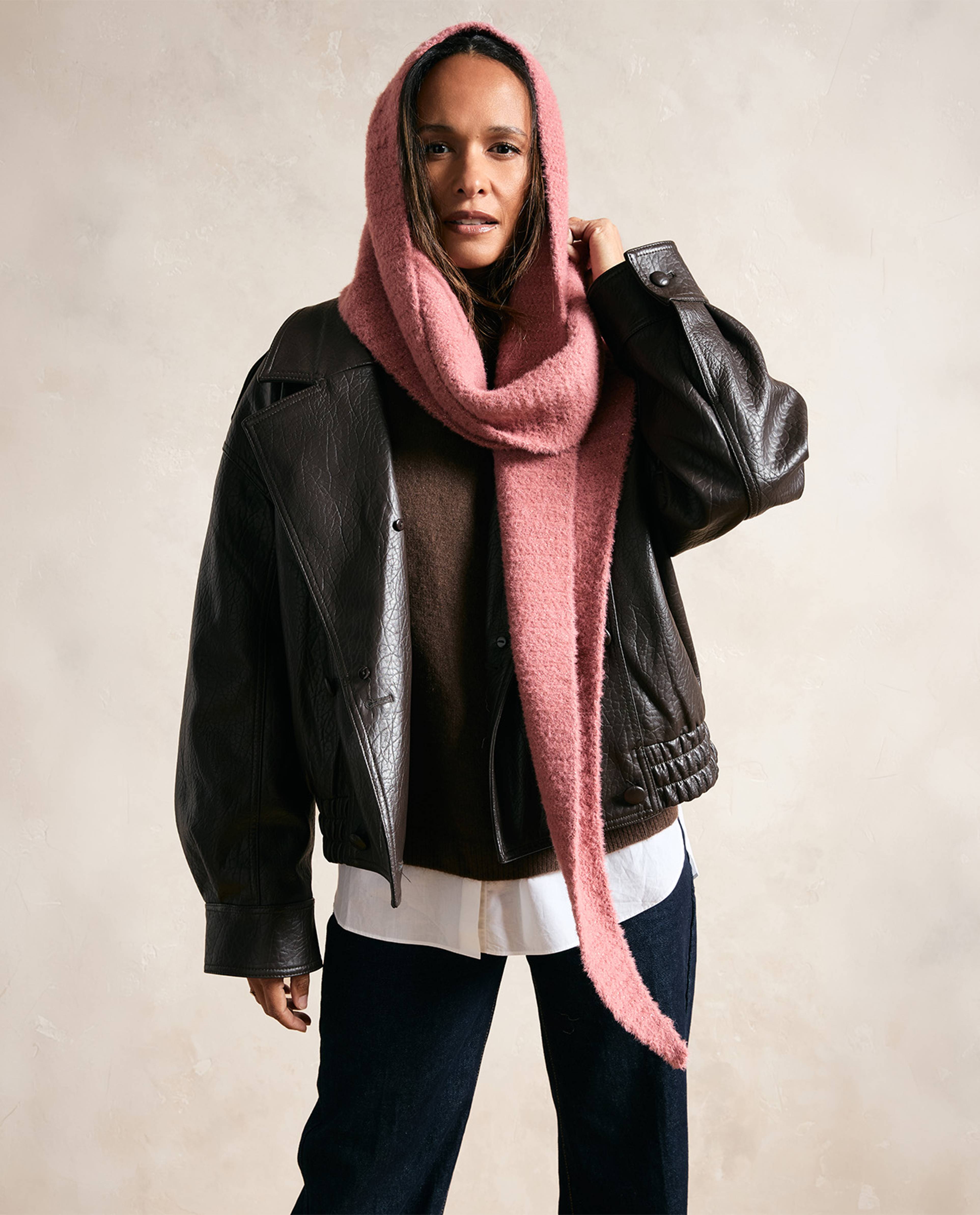 Modèle Accessoire Echarpecapuche Almryre