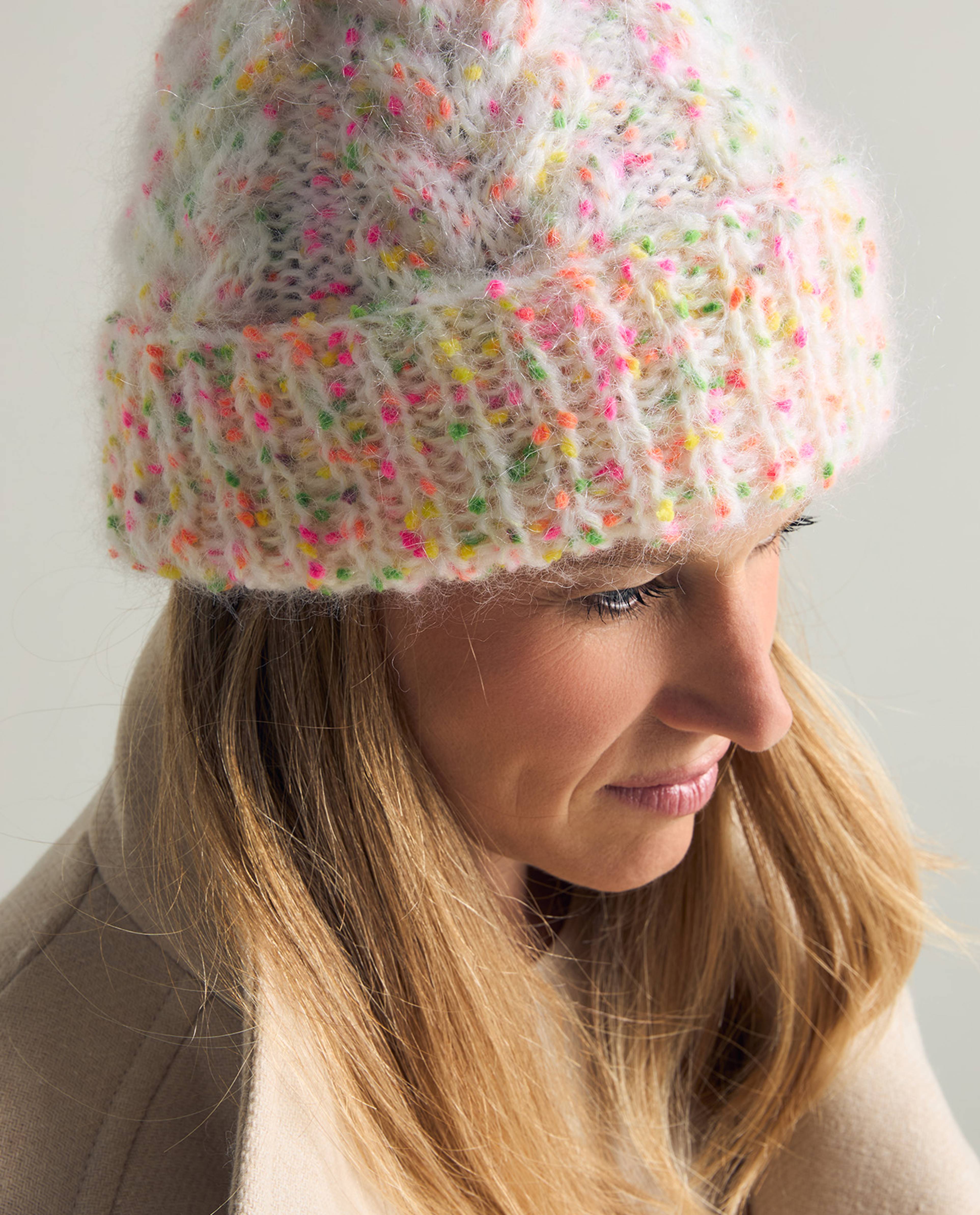 Modèle Accessoire Bonnet Eliza