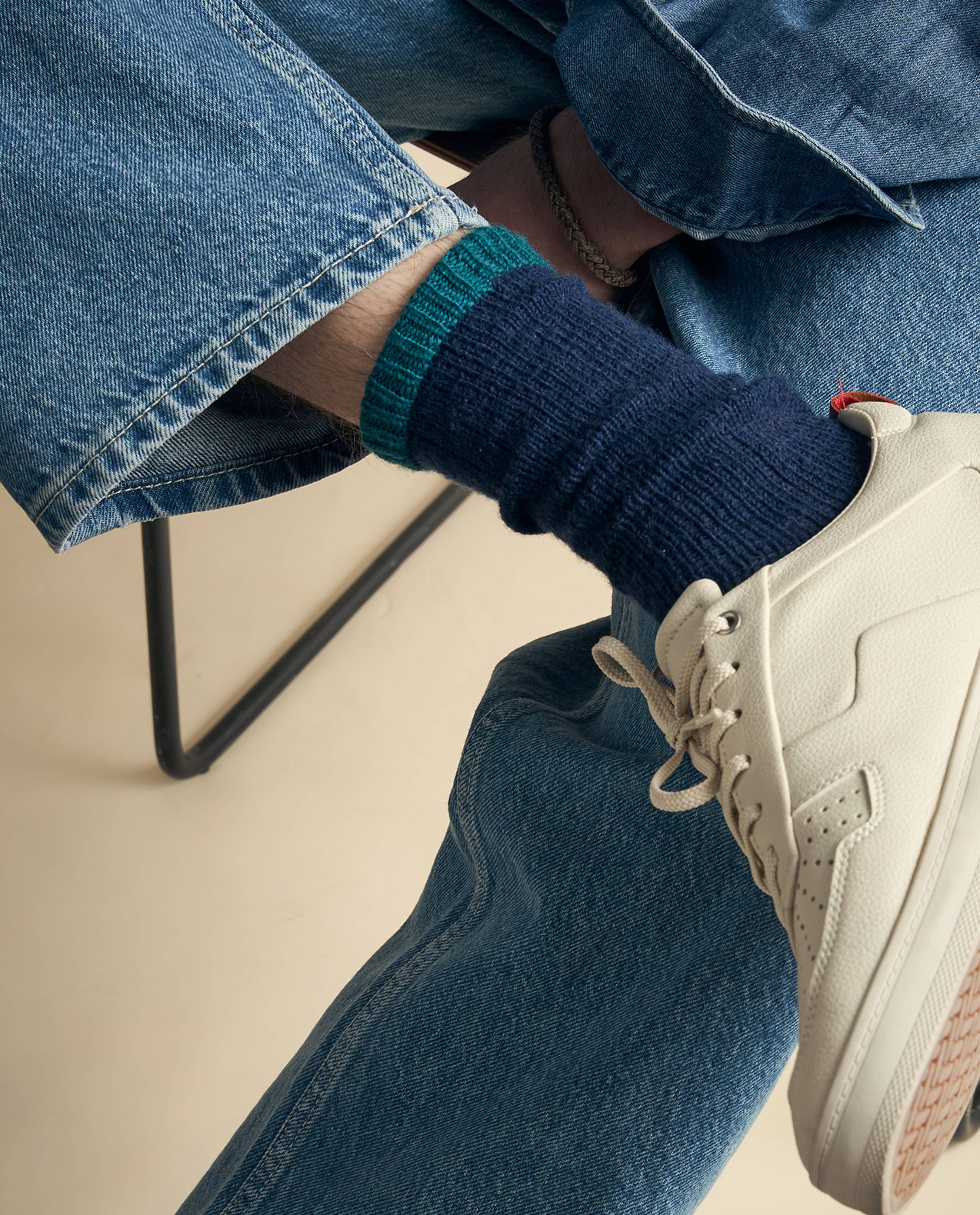 Modèle Accessoire Chaussettes Emile