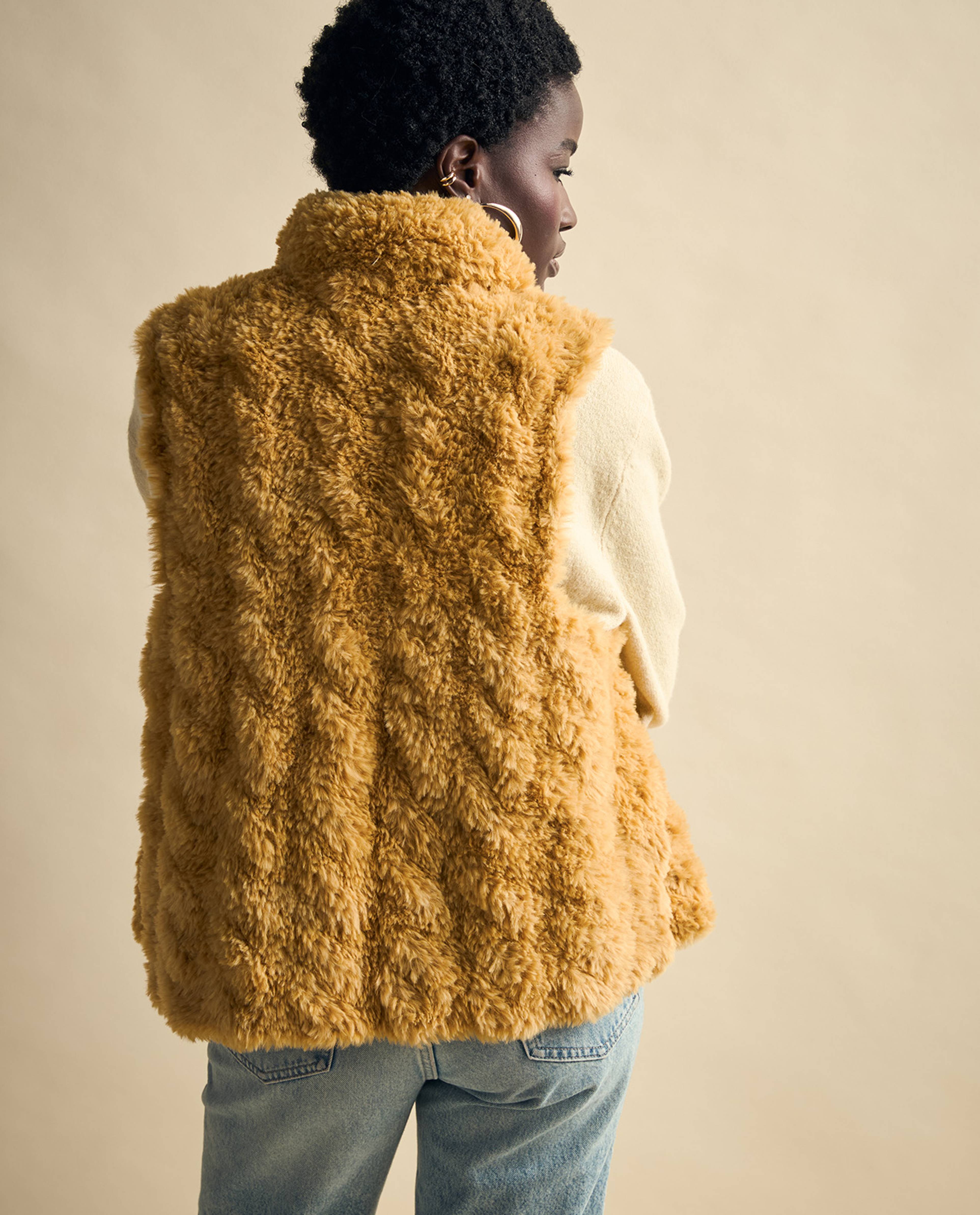 Modèle Veste Femme Sans Manches Gala