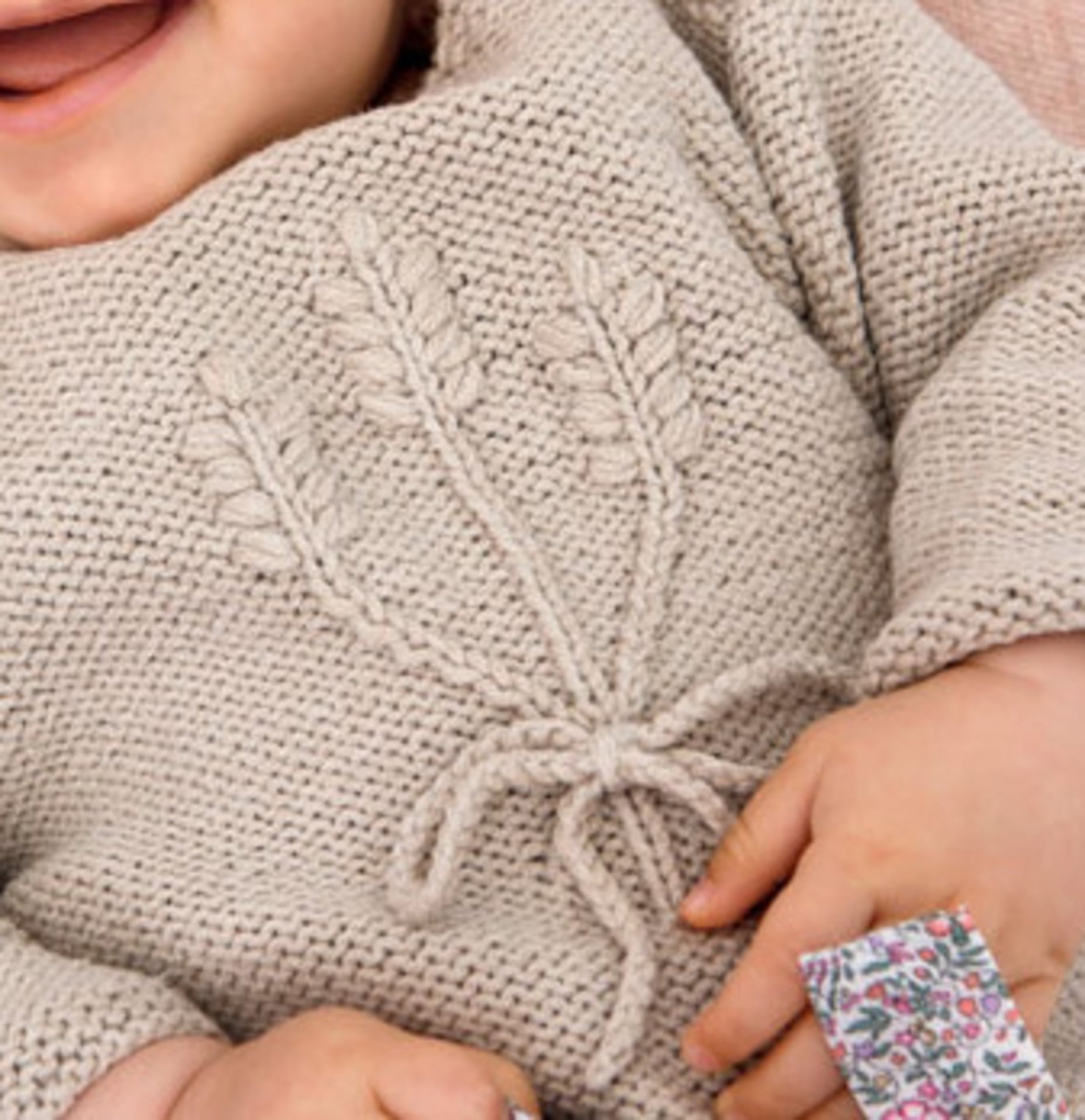 Baby sweater pattern with bow