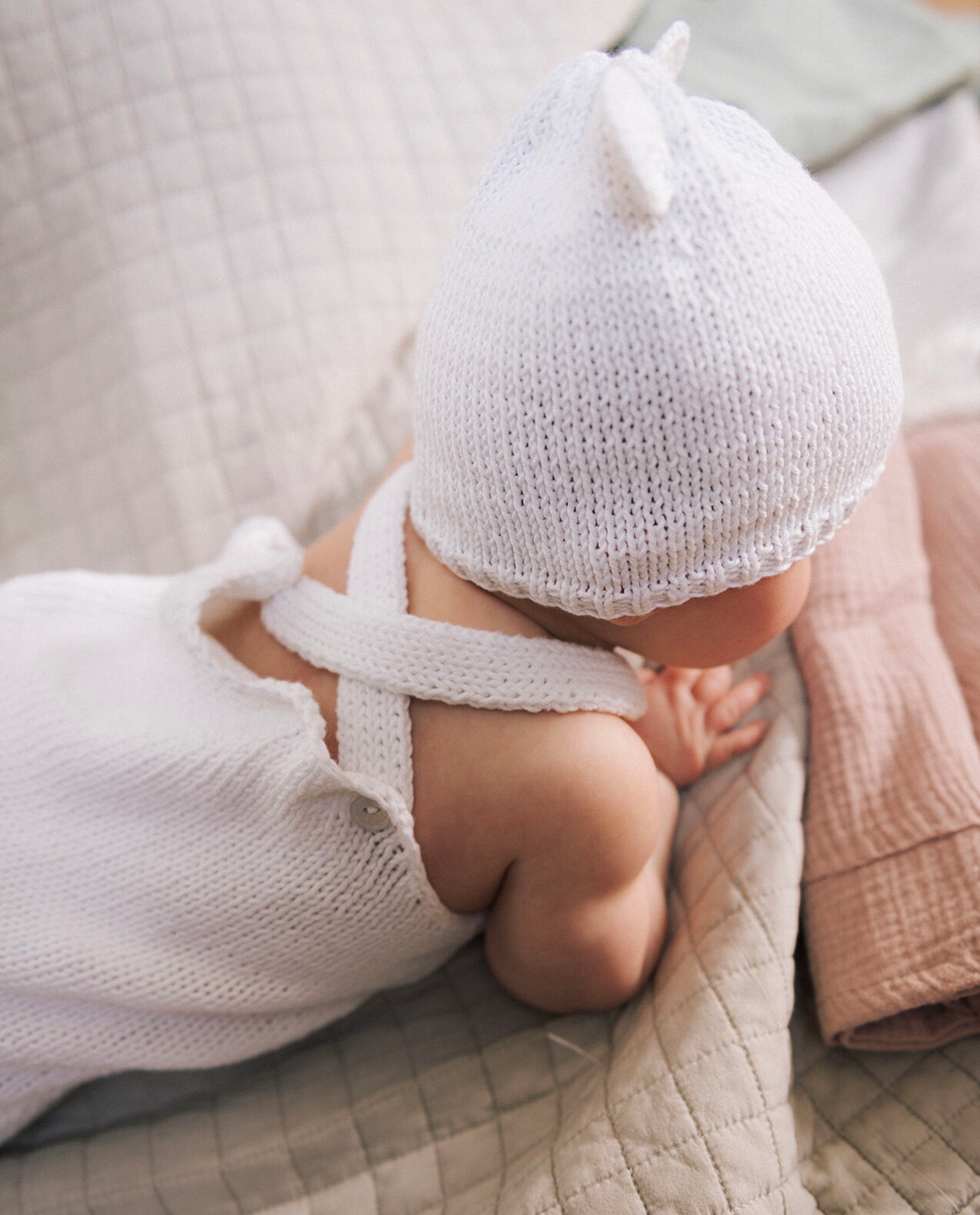 Modèle Bonnet Bébé Loïs