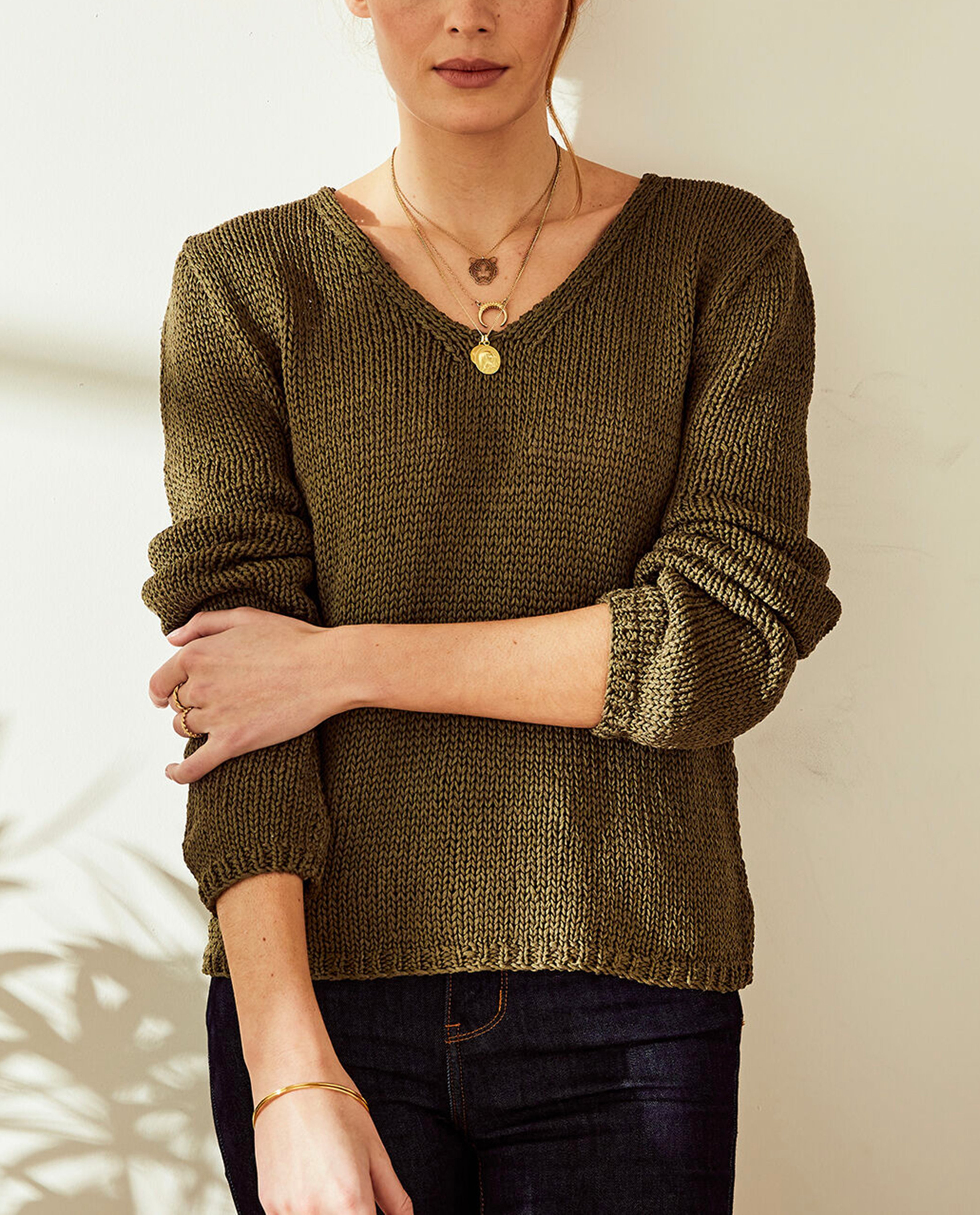 Women's Sweater Model Maela