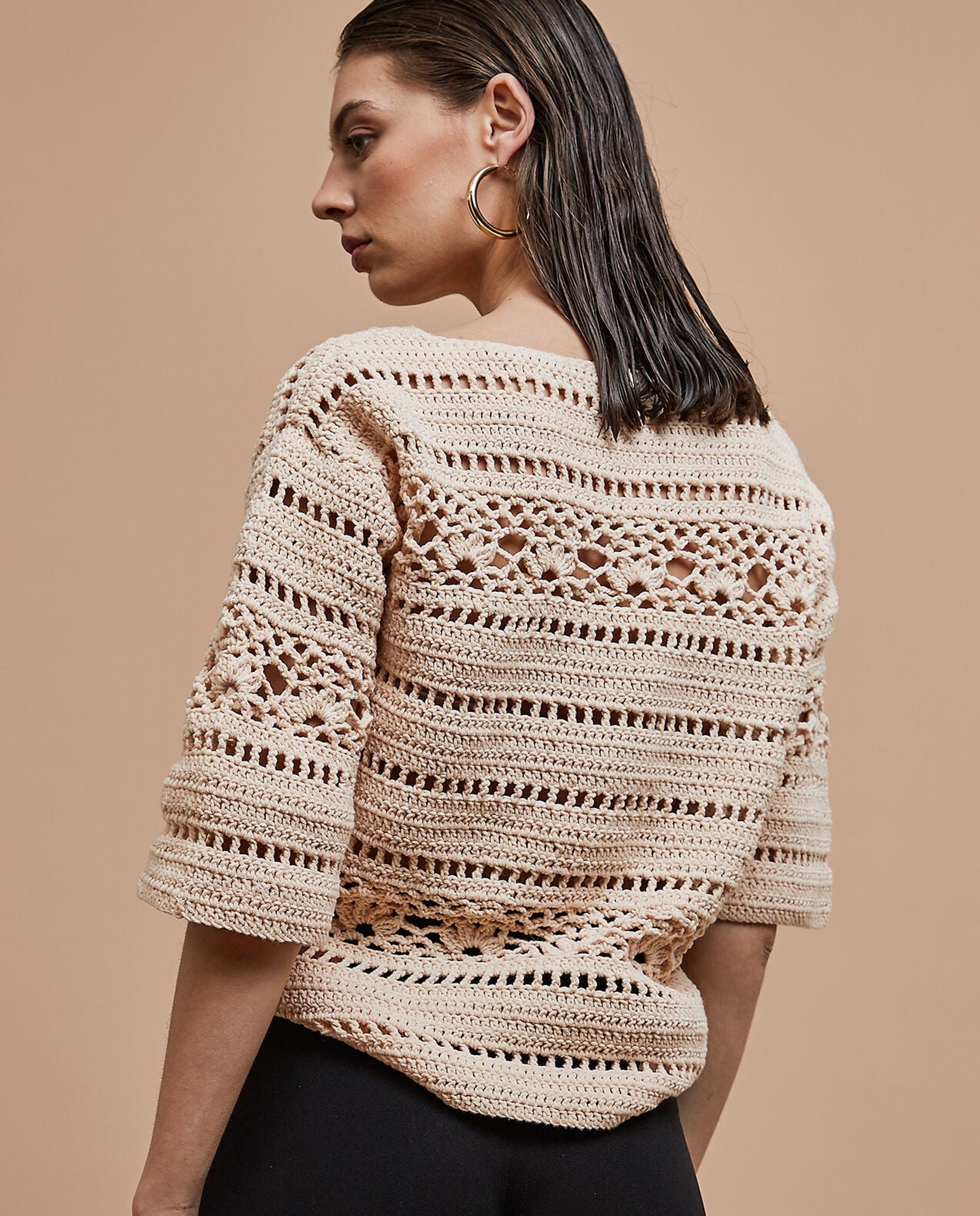 Women's Sweater Model Esmeralda