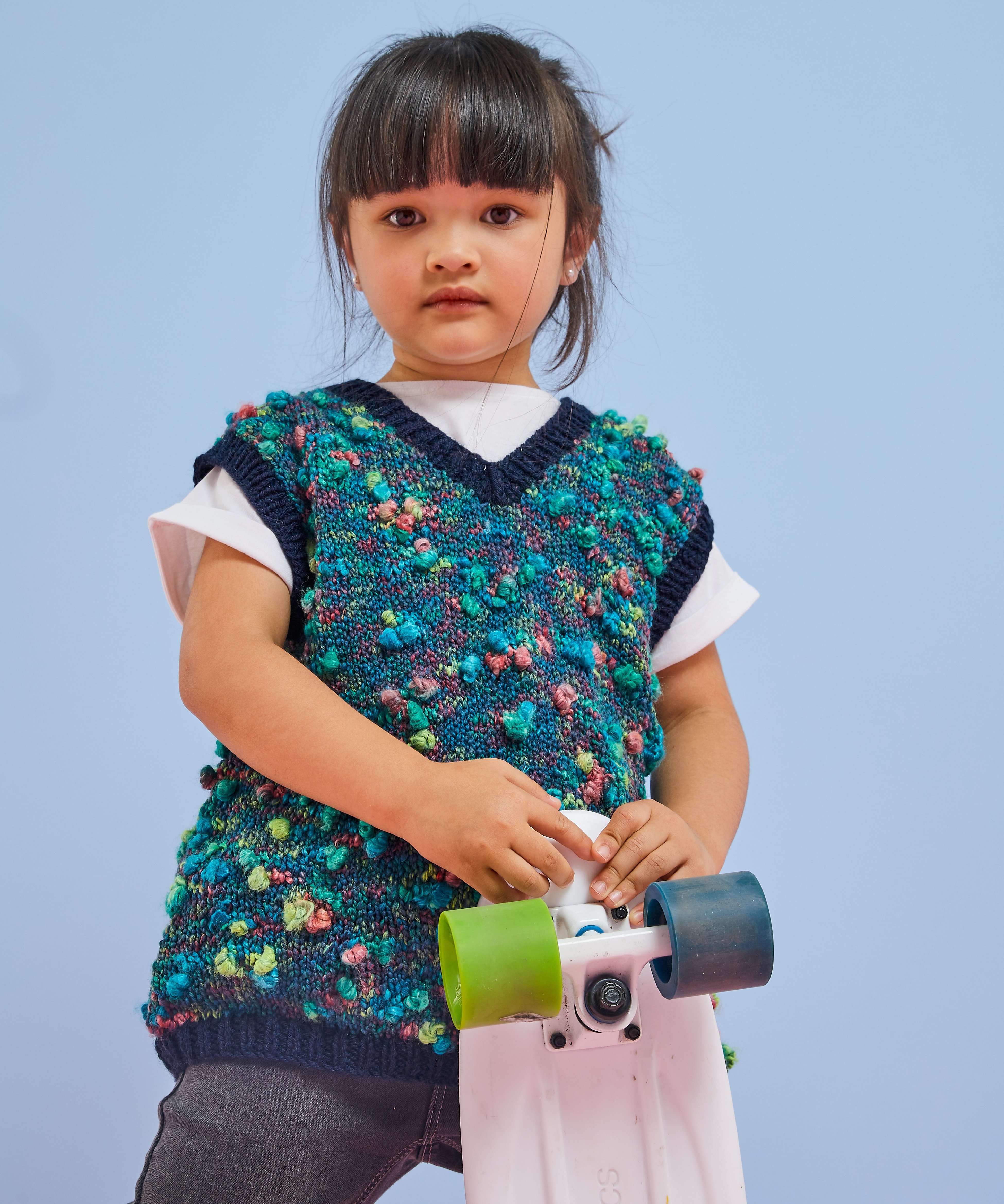 Titouni Sleeveless Sweater Model