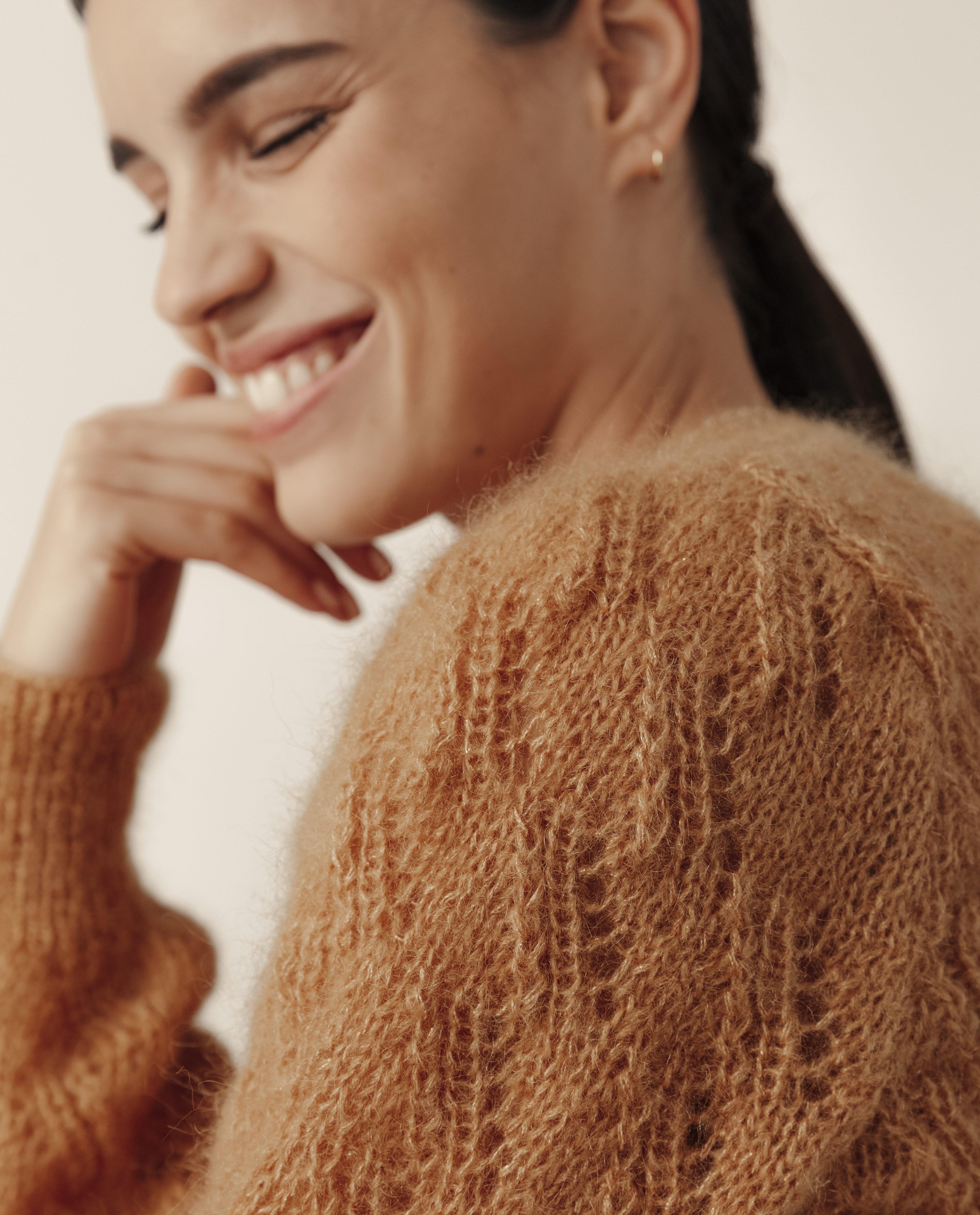 Women's Sweater Model Steffie