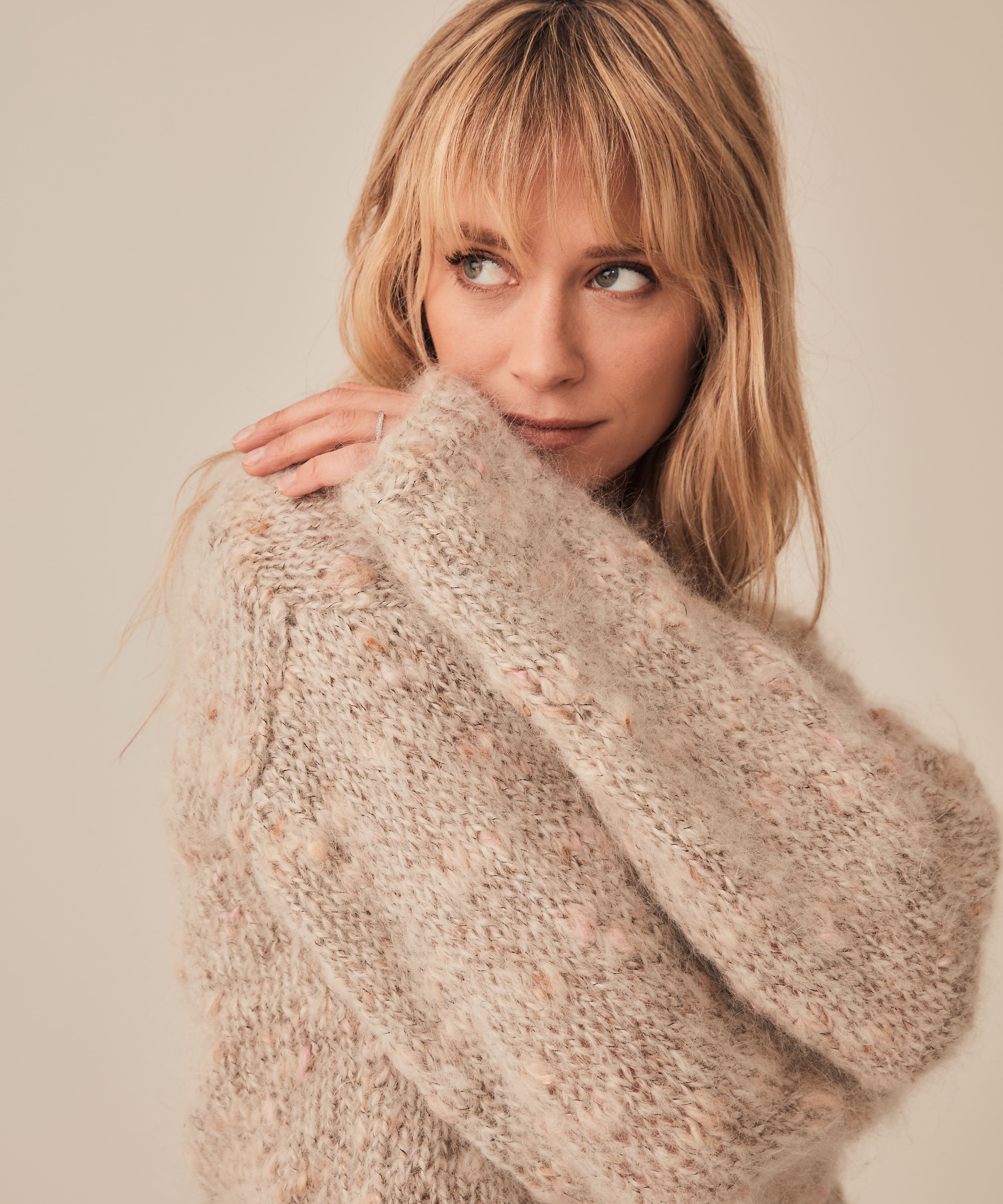 Women's Sweater Model Suzon