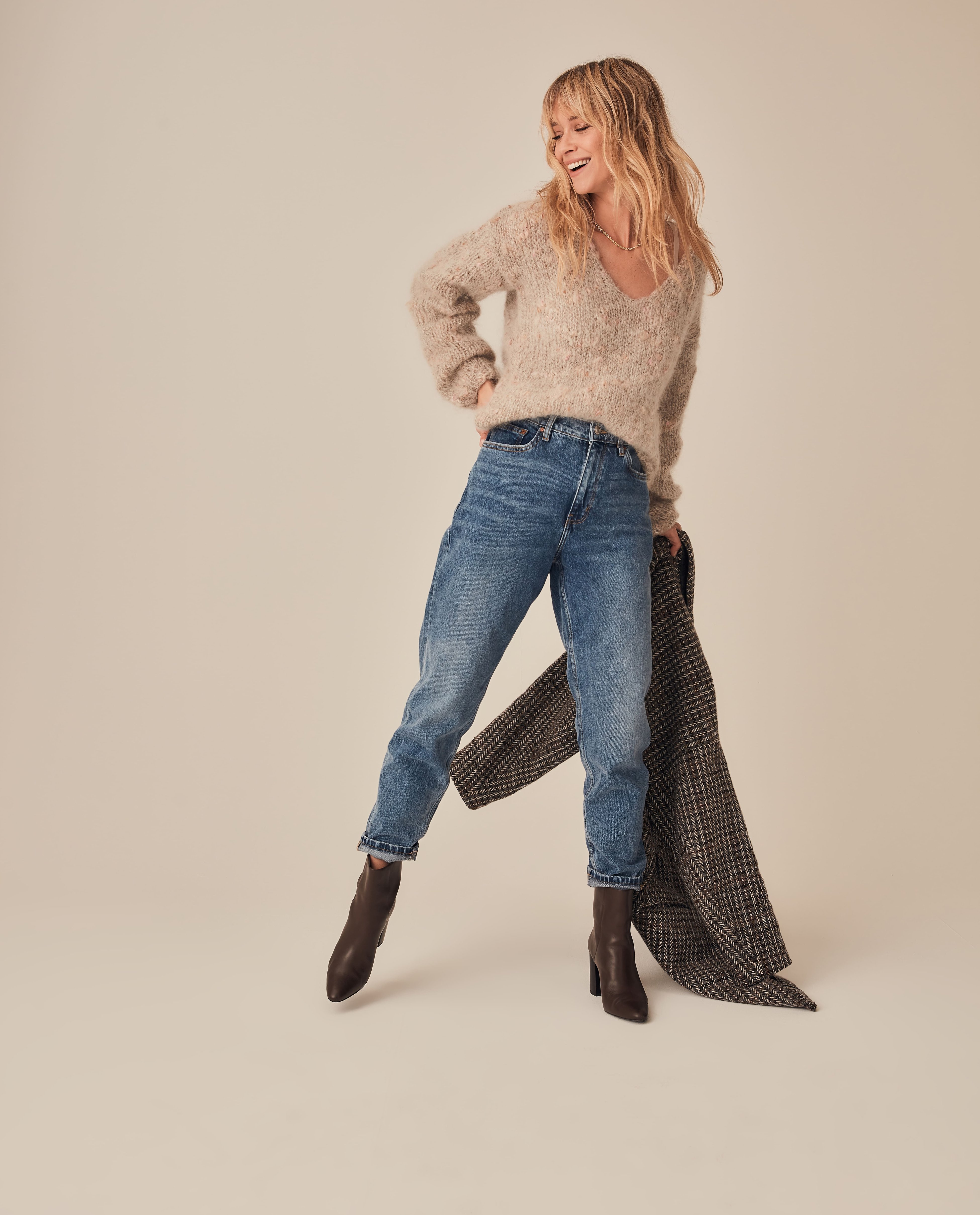 Women's Sweater Model Suzon