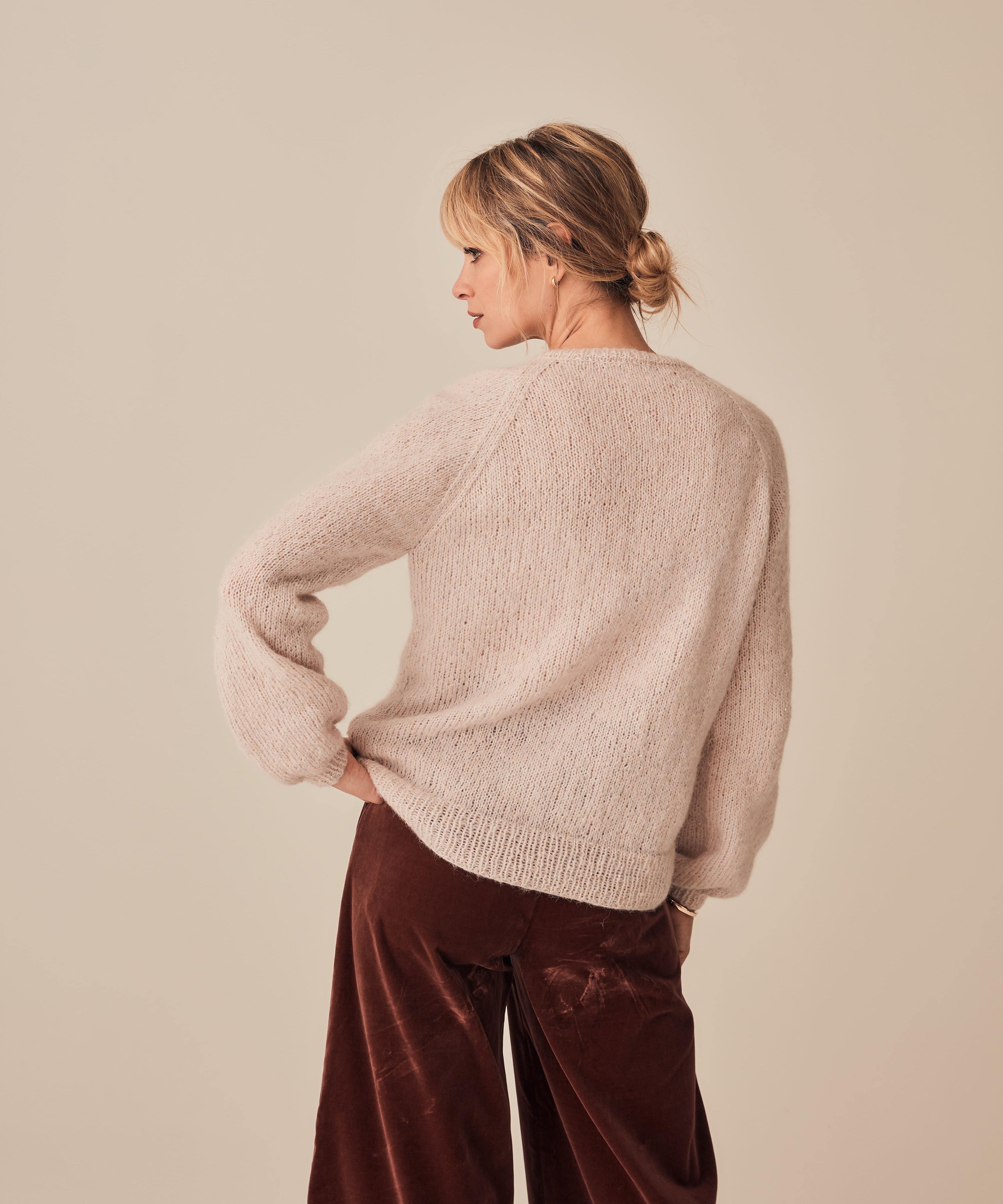 Women's Sweater Model Shanel