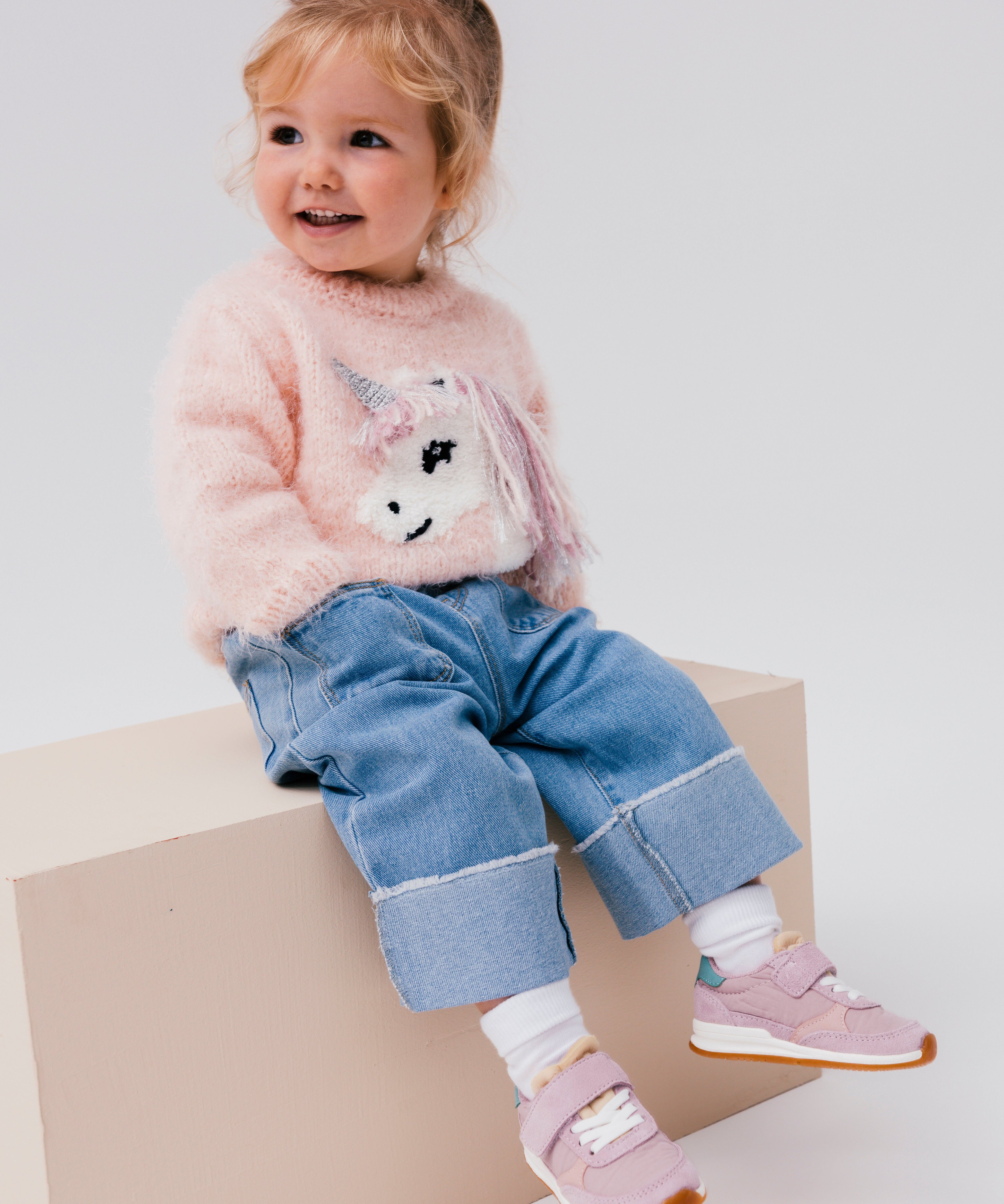 Modèle Pull Fille Vania Phil Beaugency