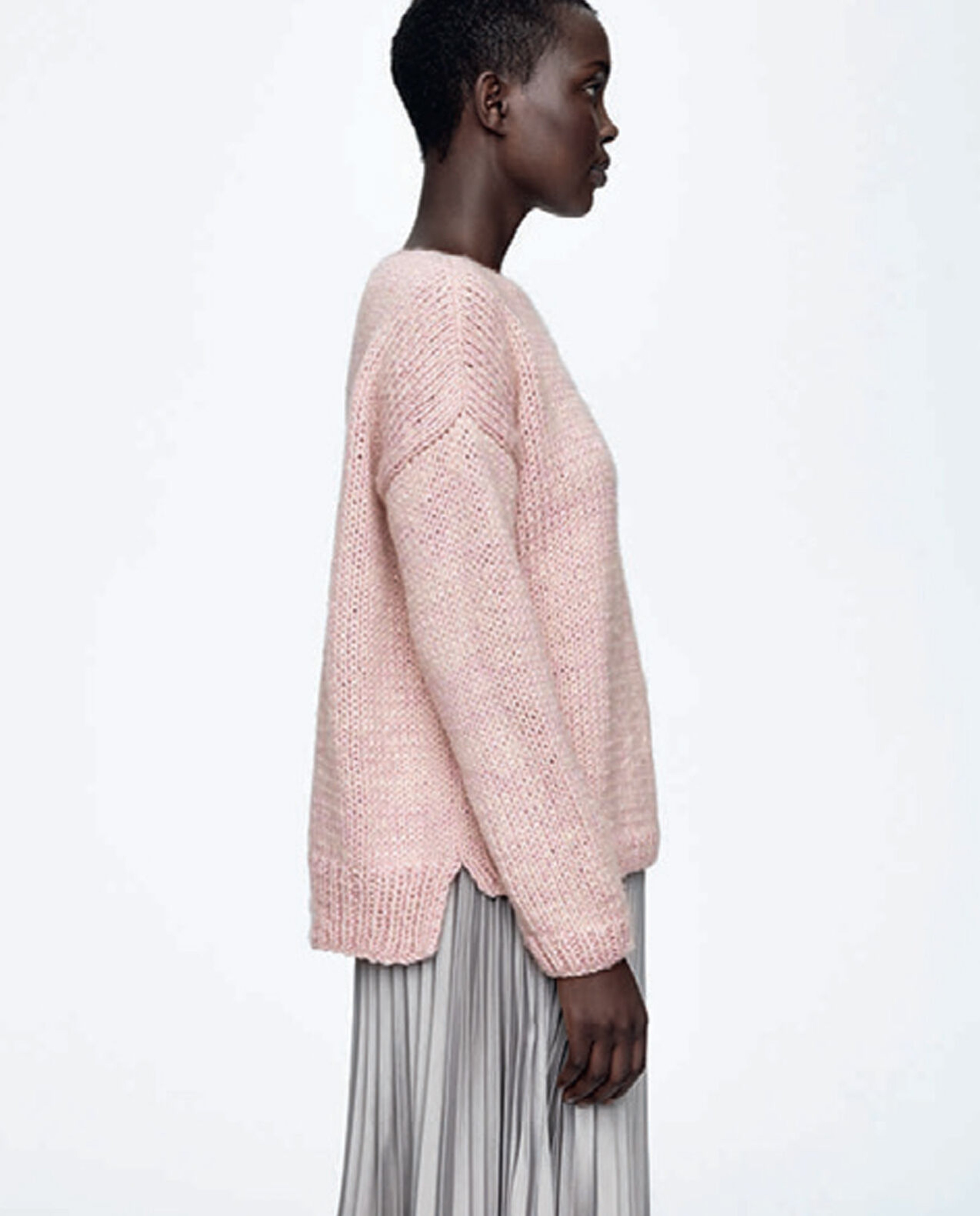 Tammy Women's Sweater Model