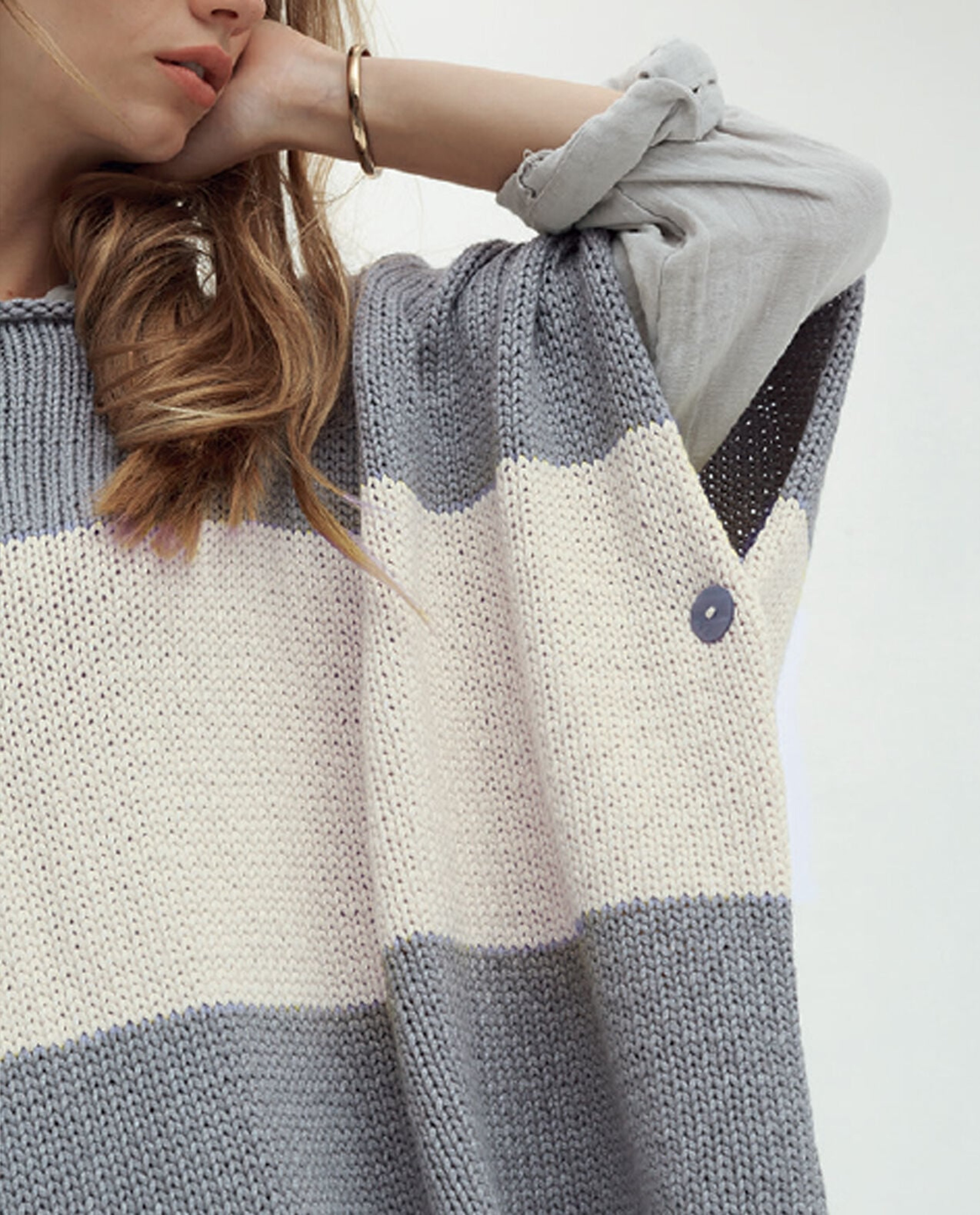 Women's Poncho Model Rita