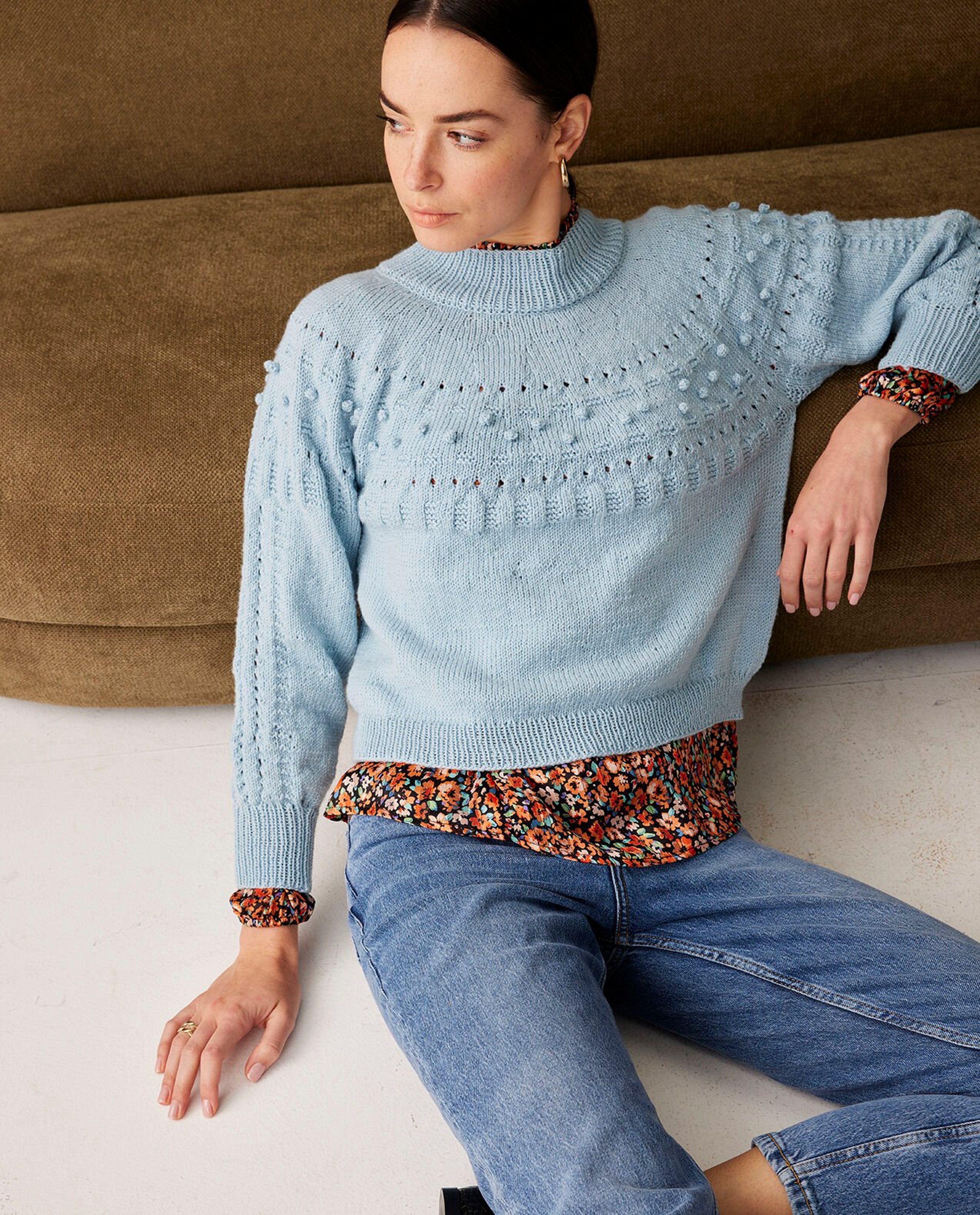 Women's Sweater Model Zina