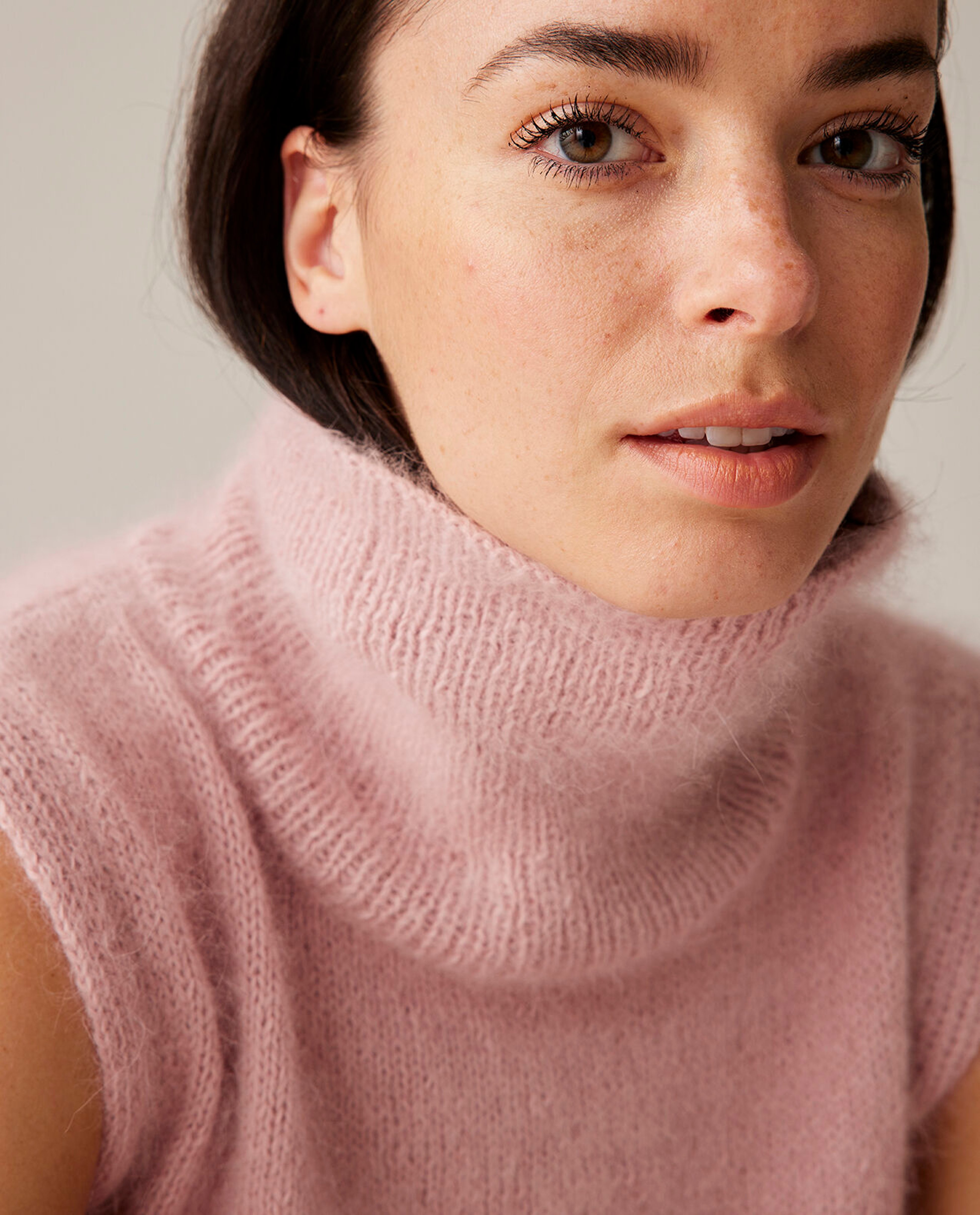Women's Sweater Model Yolaine