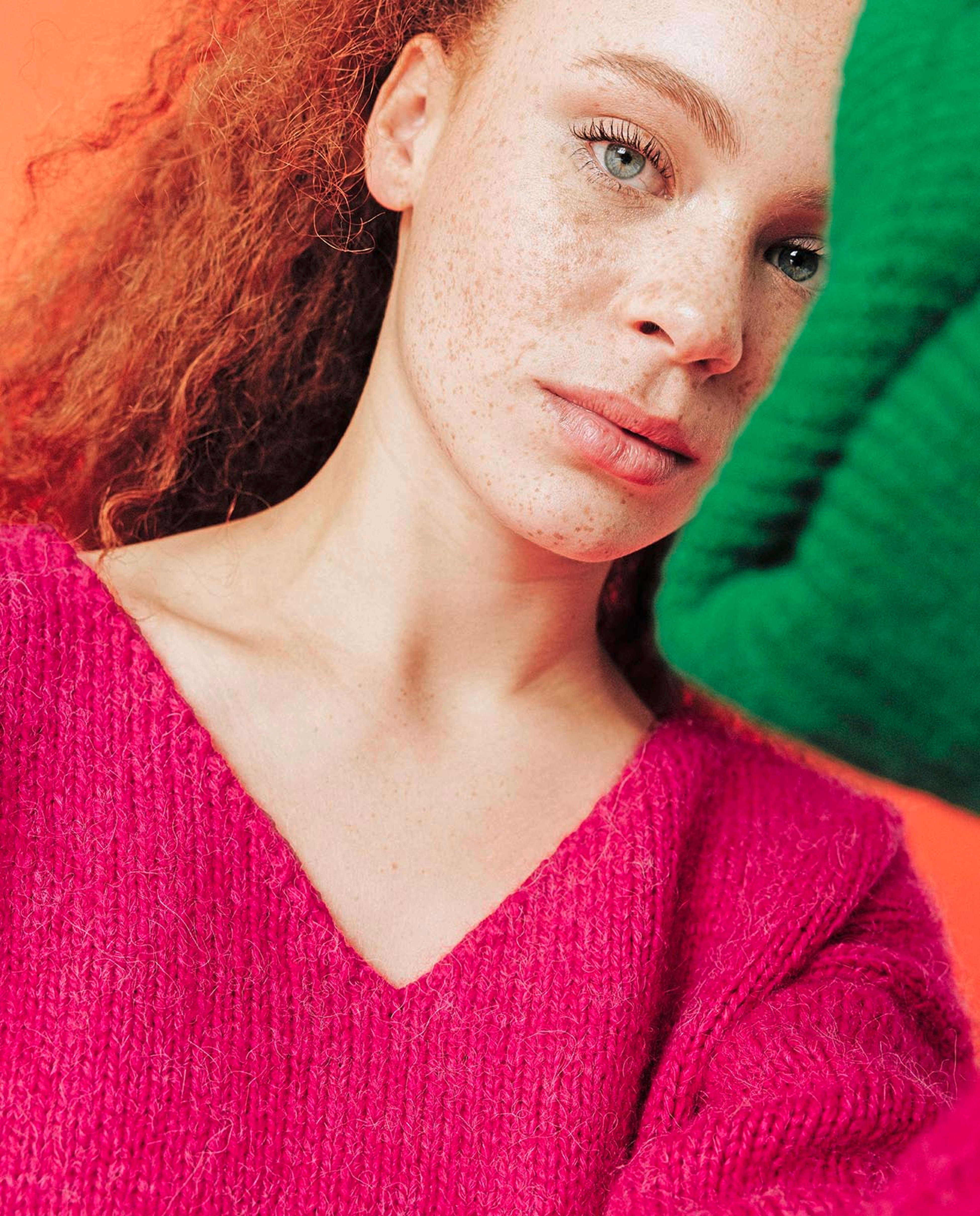 Women's Sweater Model Ander