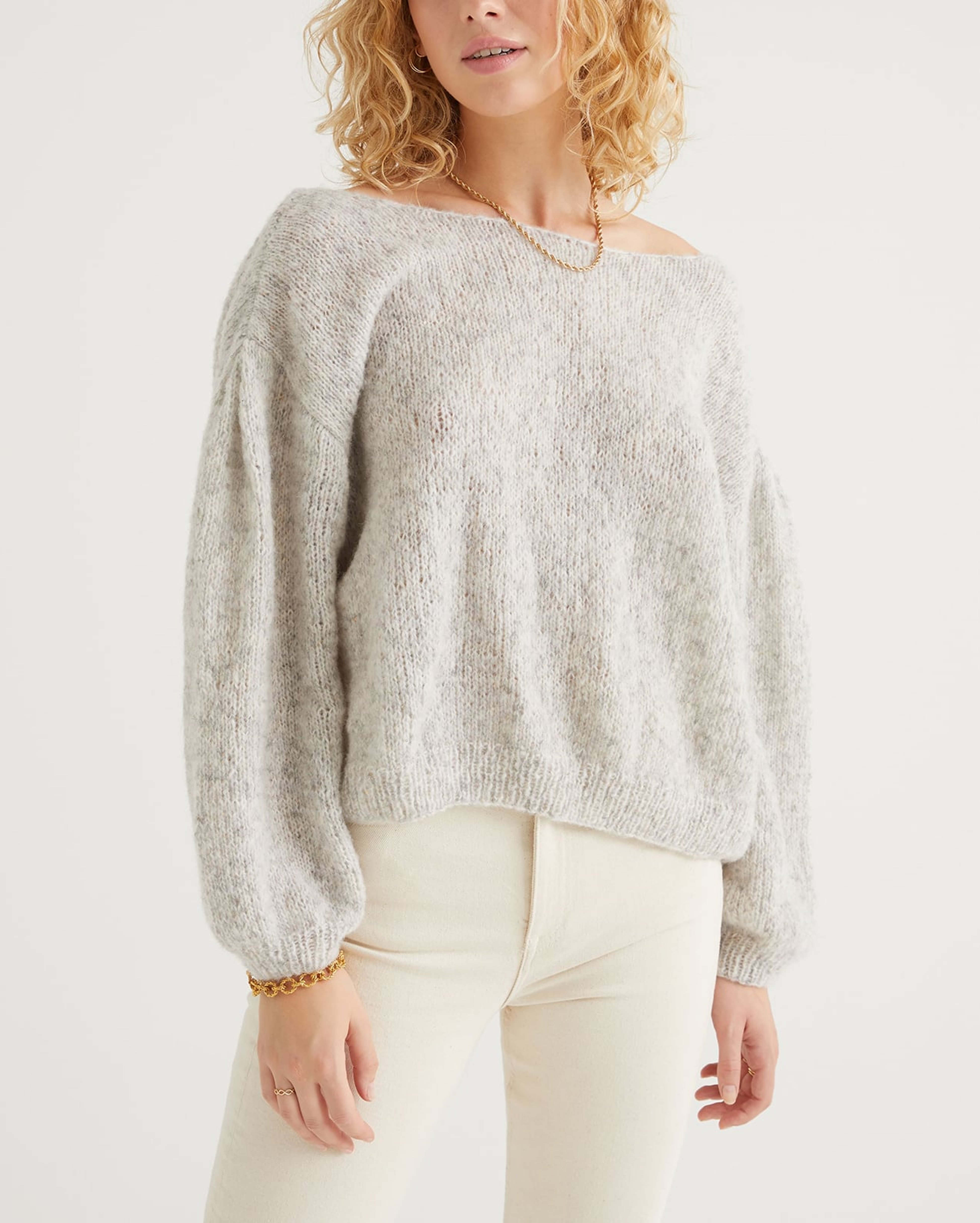 Ghalia Women's Sweater Model