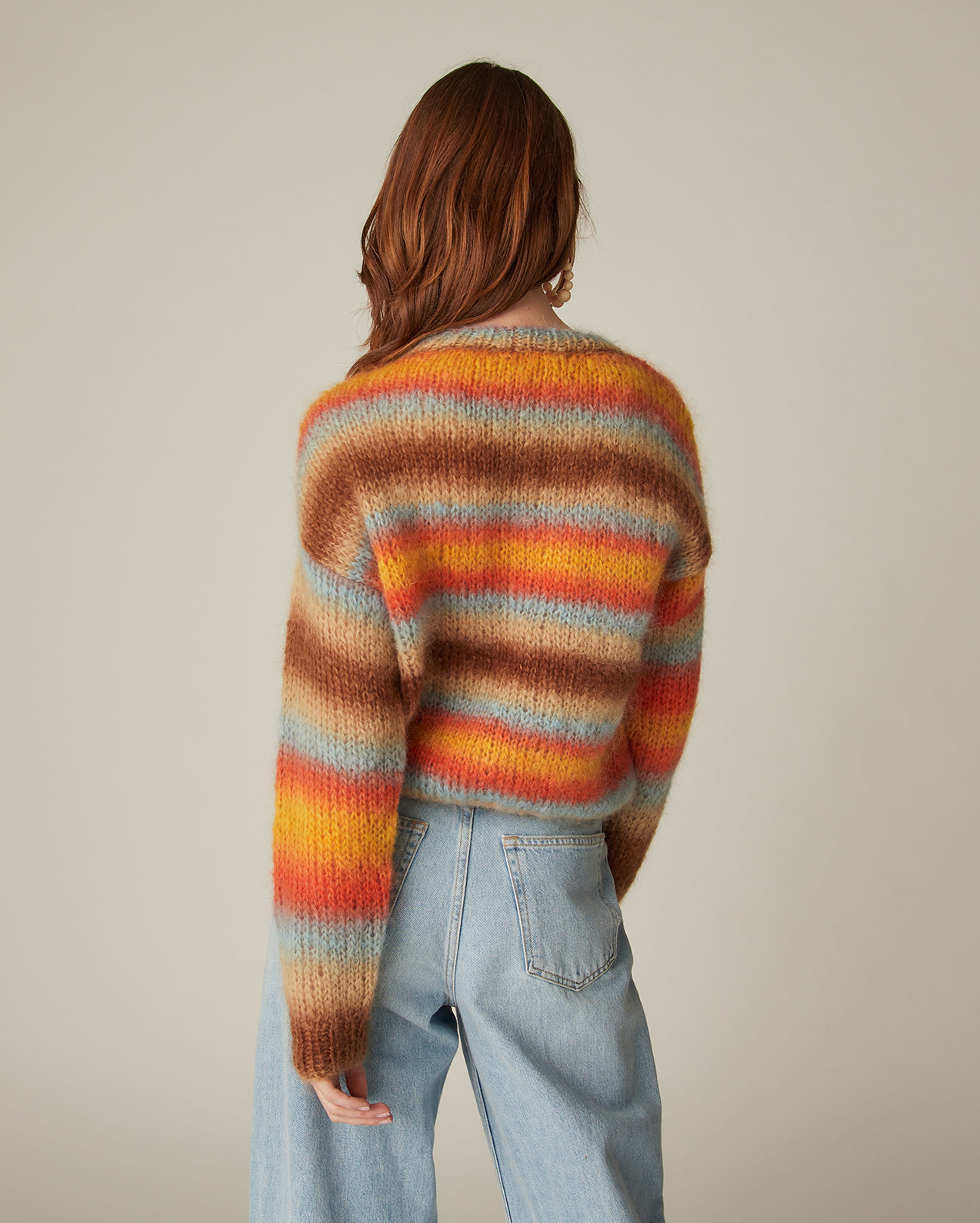 Women's Sweater Model Gabriela