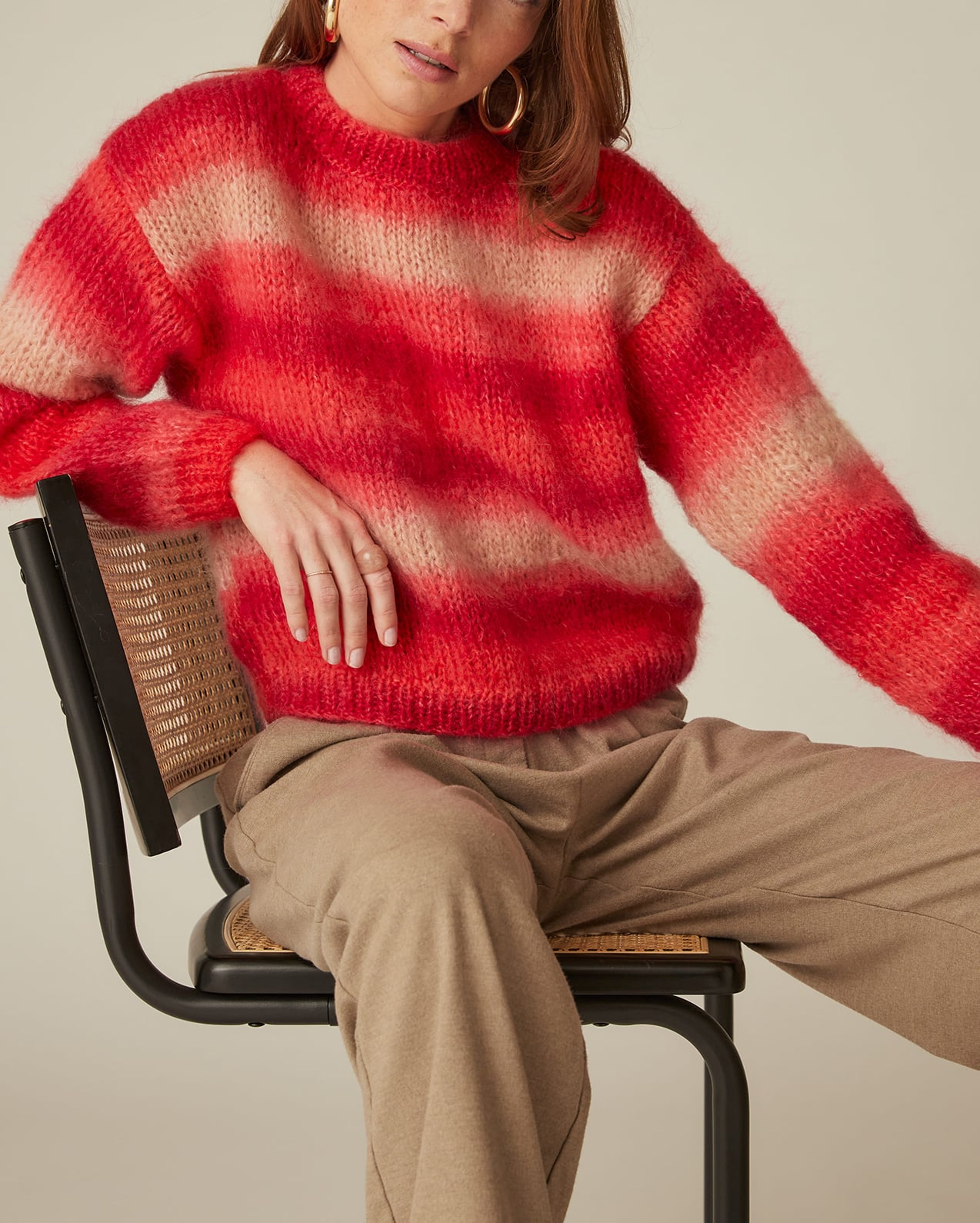 Women's Sweater Model Gabriela