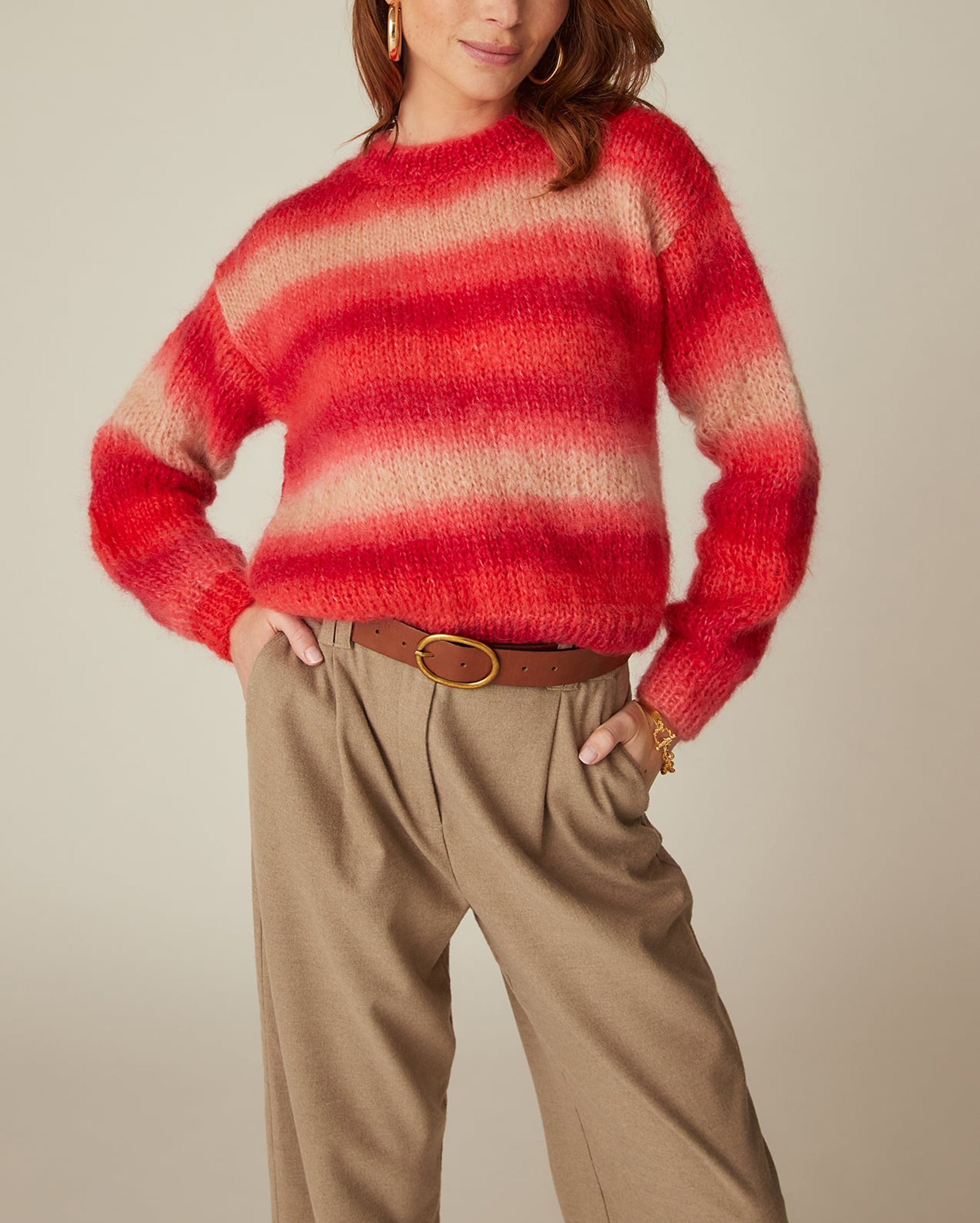 Women's Sweater Model Gabriela