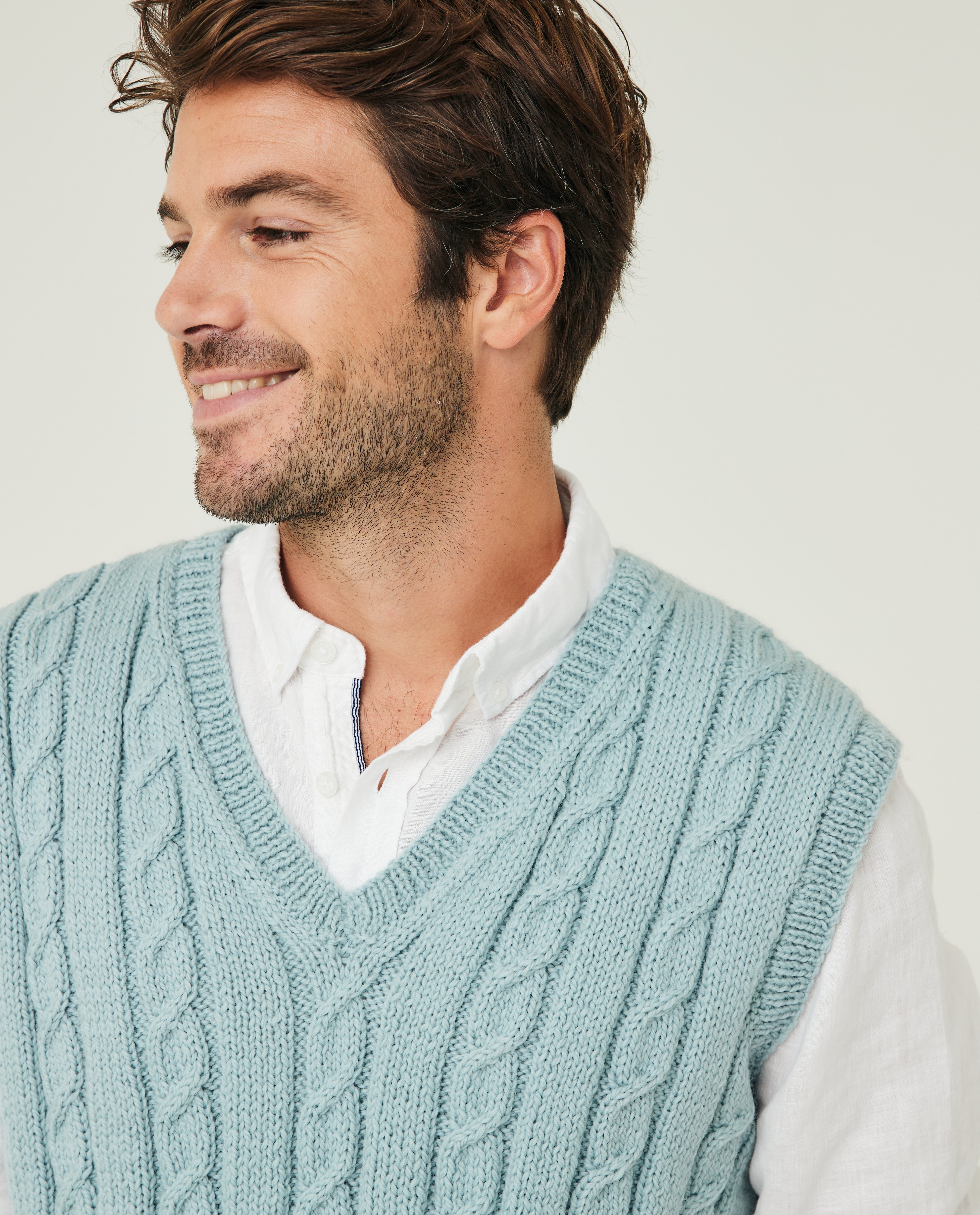 Men's Sleeveless Sweater Model Timothee