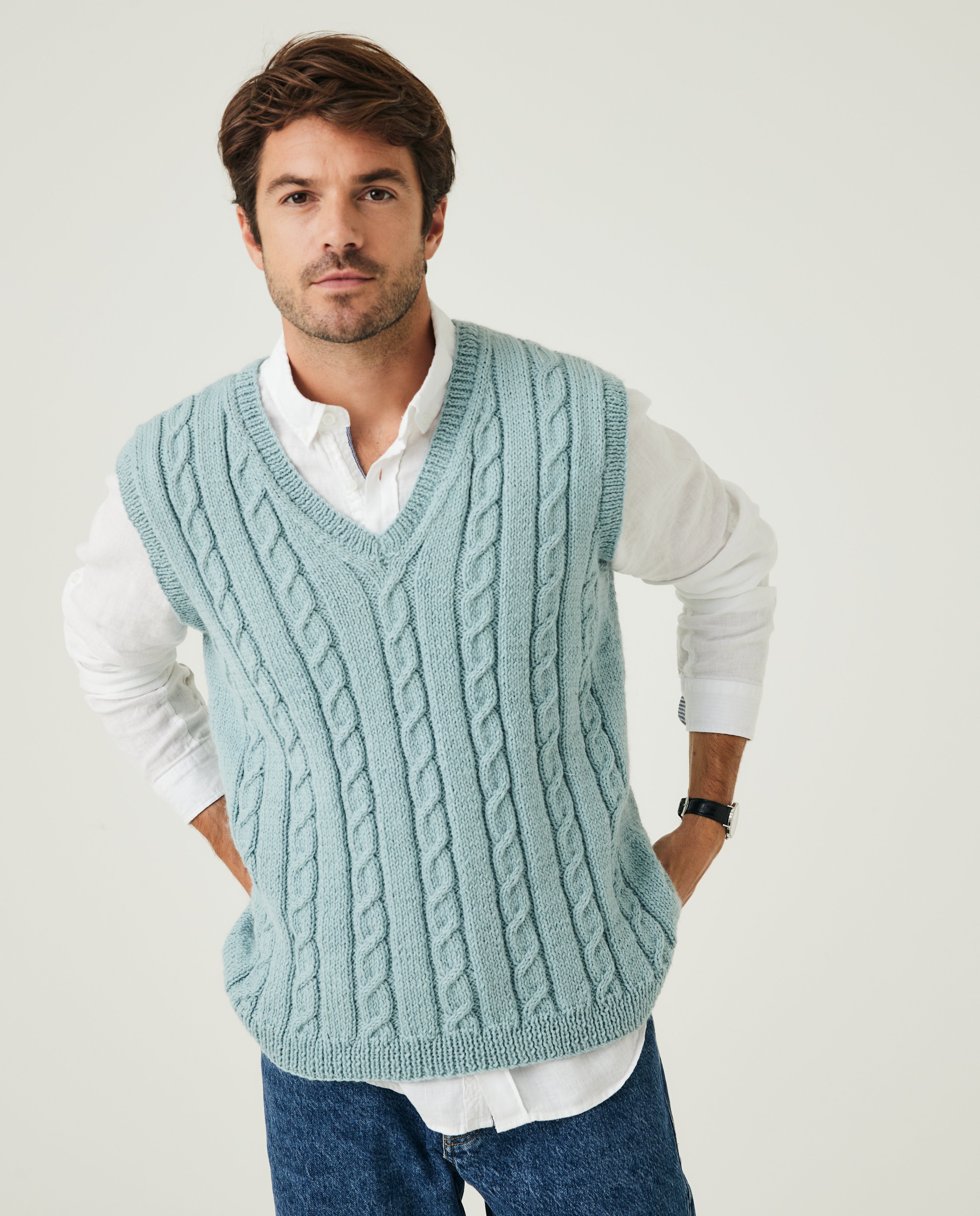 Men's Sleeveless Sweater Model Timothee