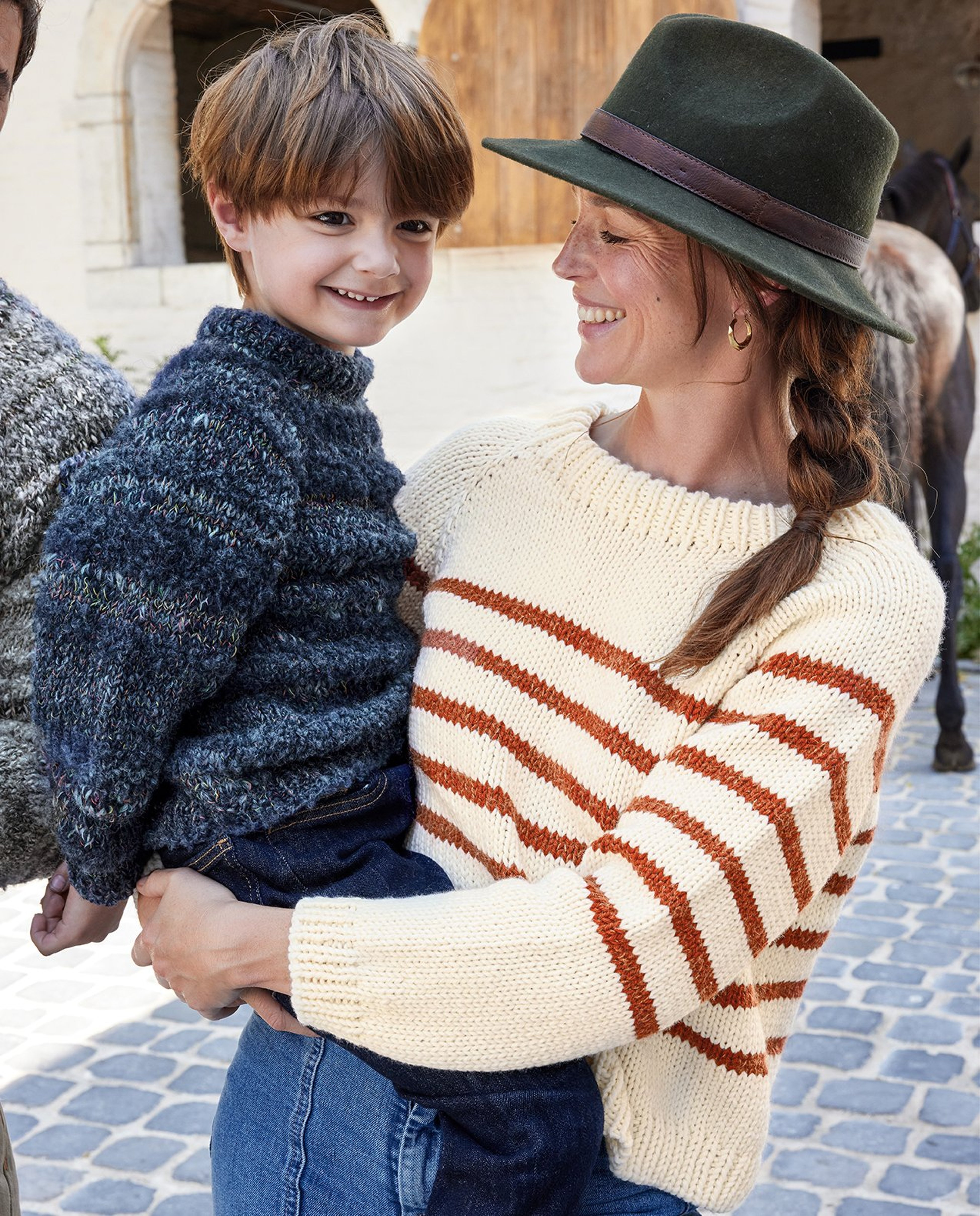 Modèle Pull Garçon Sacha