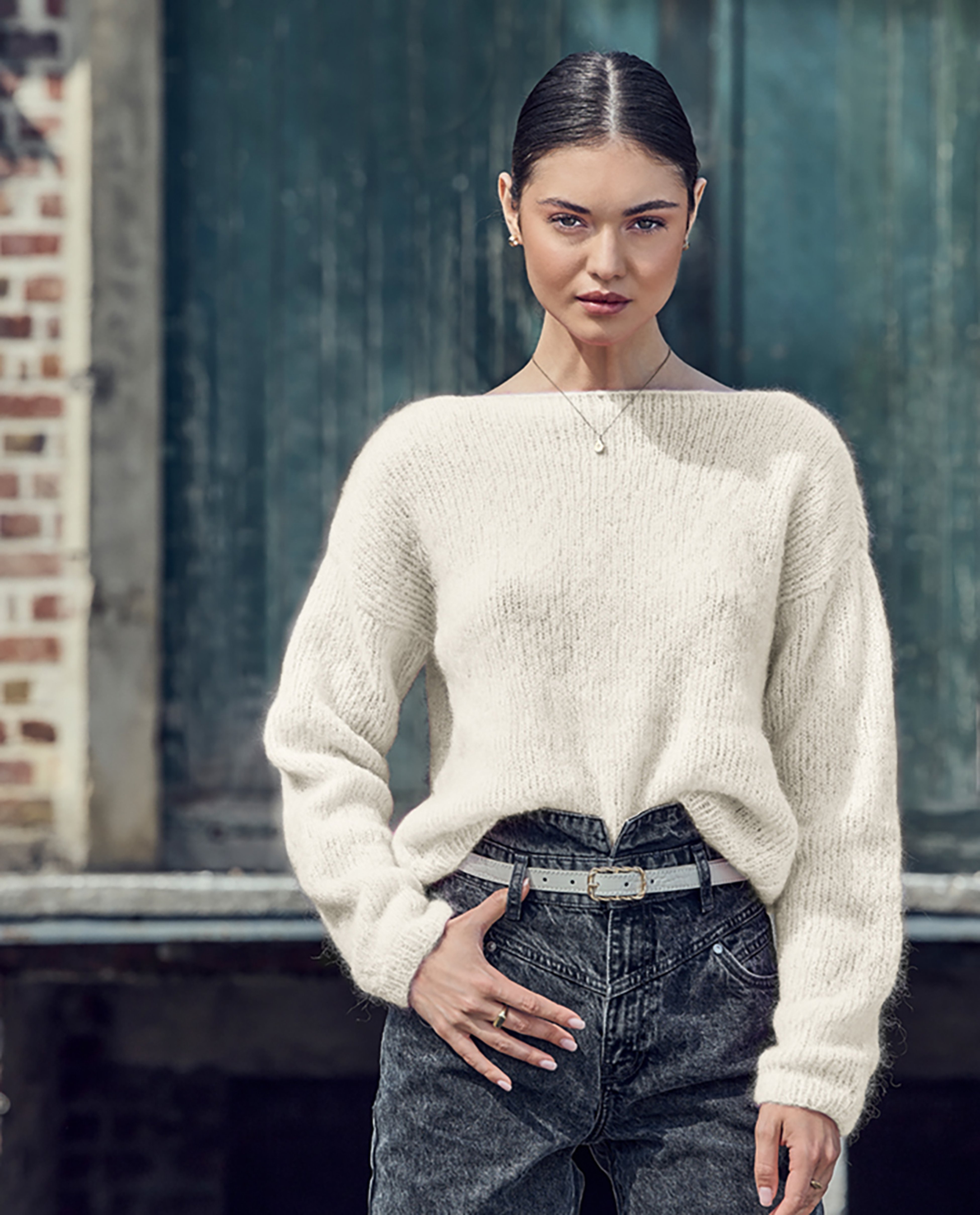 Women's Sweater Model Rosy