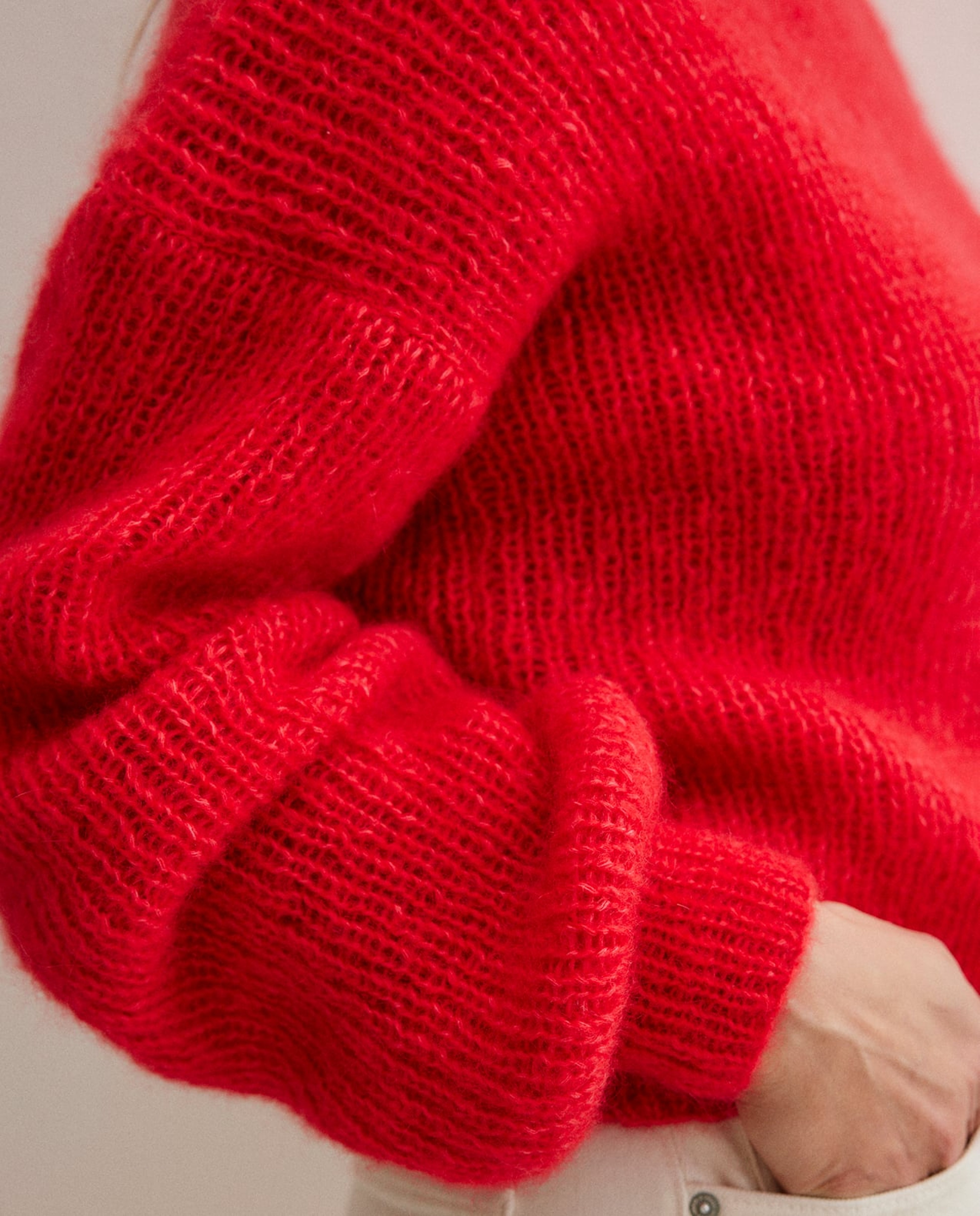 Women's Octave Sweater Model