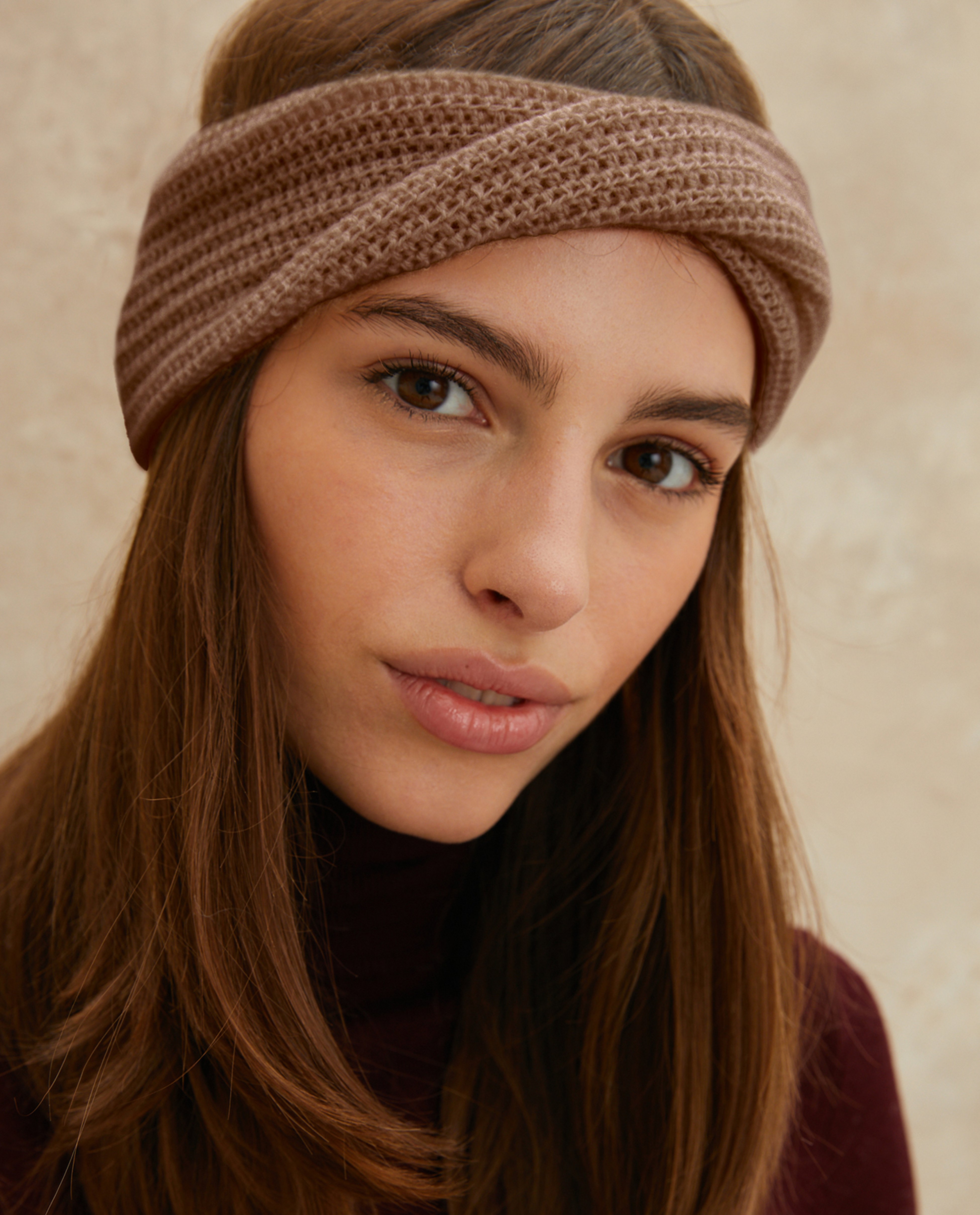 Women's Louise Cashmere Headband Model