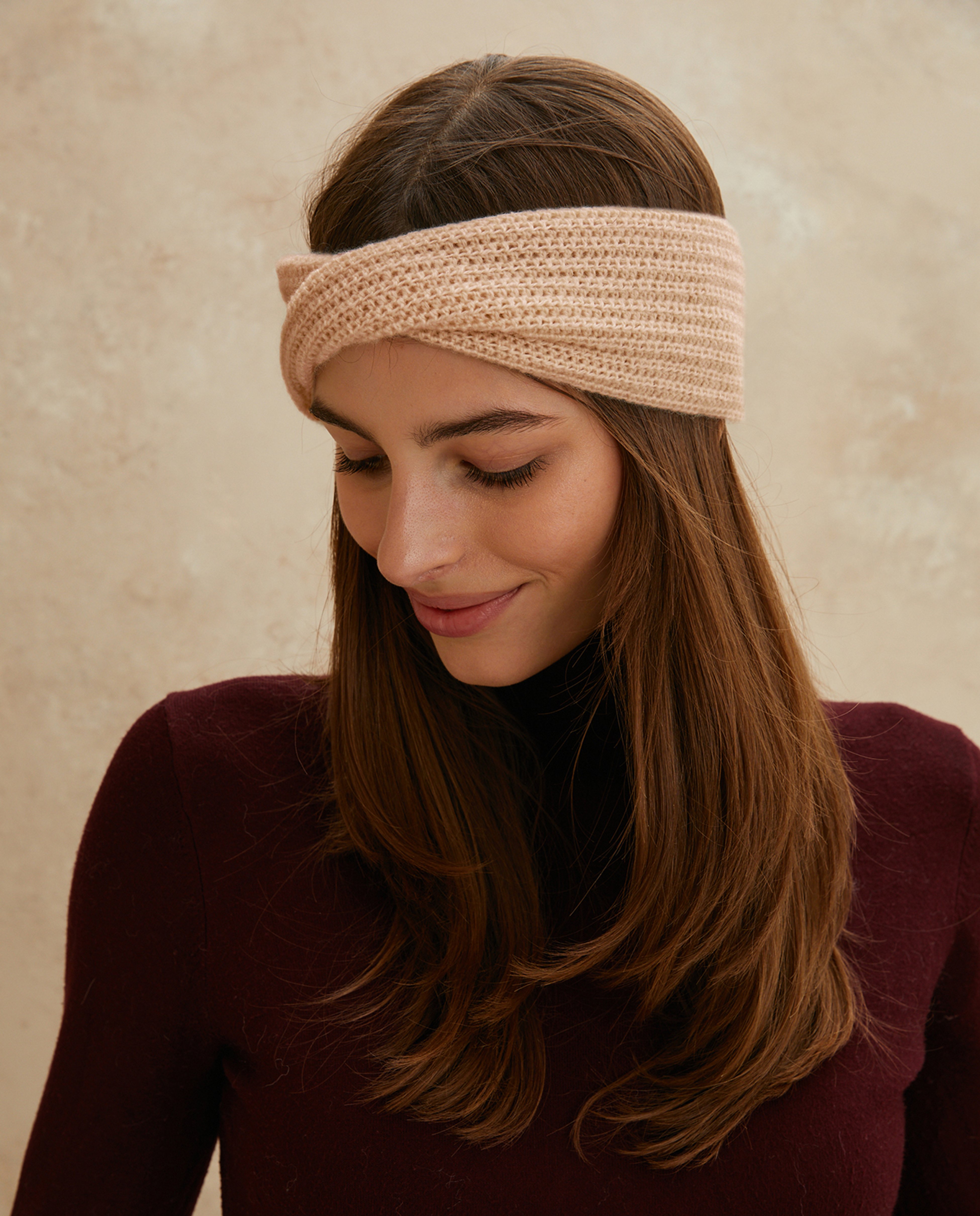 Women's Louise Cashmere Headband Model