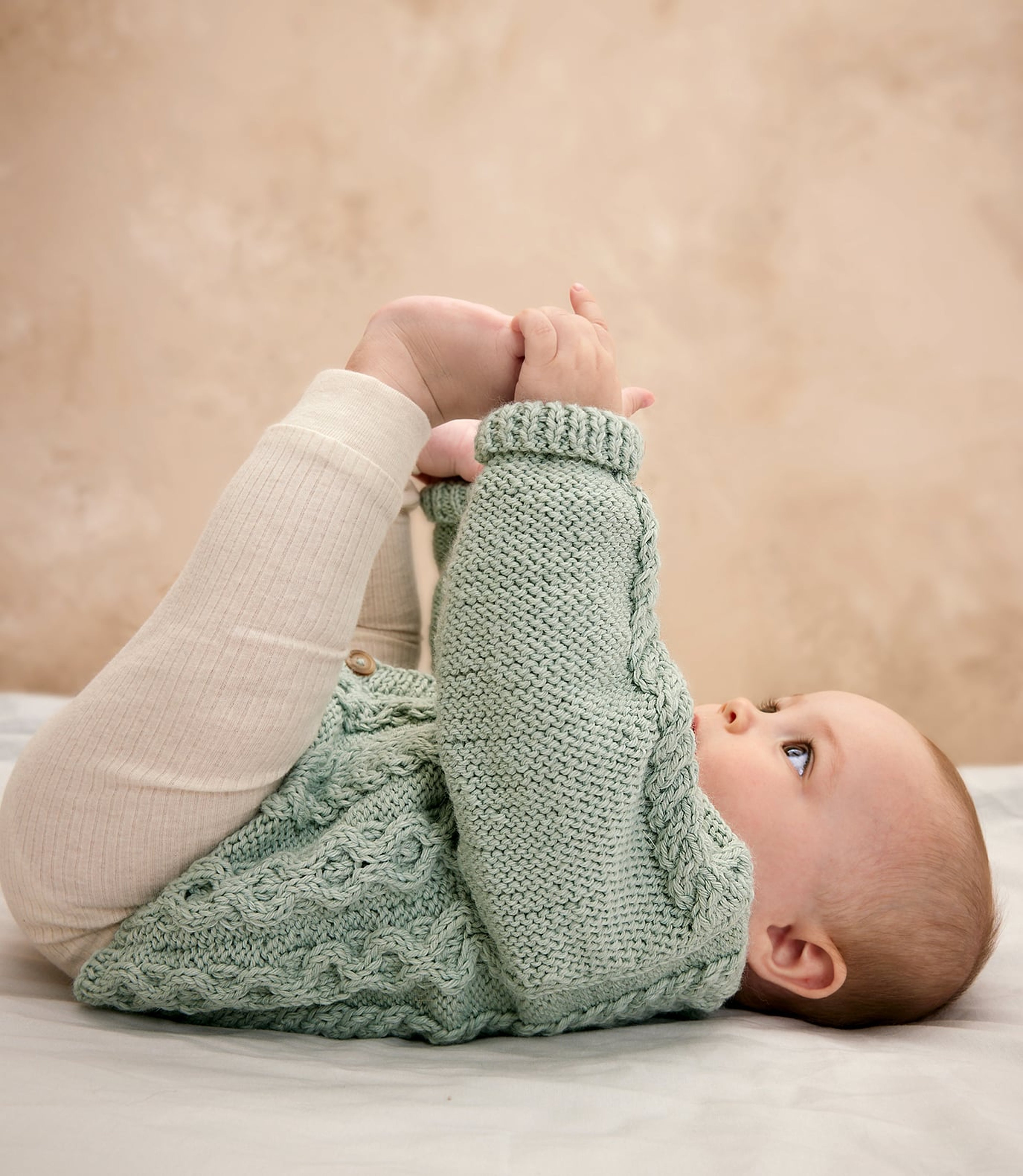 Ziel Baby Cardigan Pattern