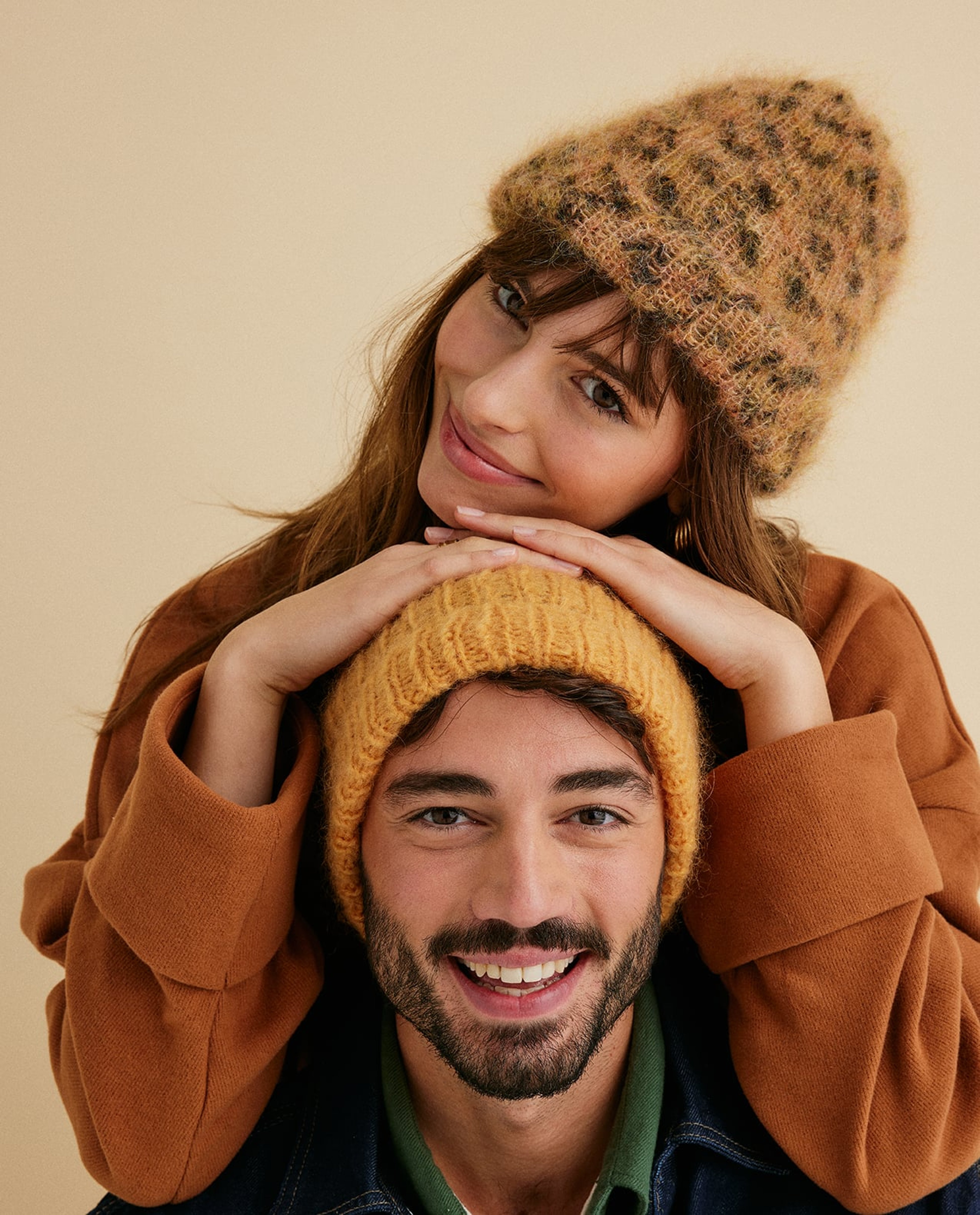 Women's Knitting Kit Leo Beanie