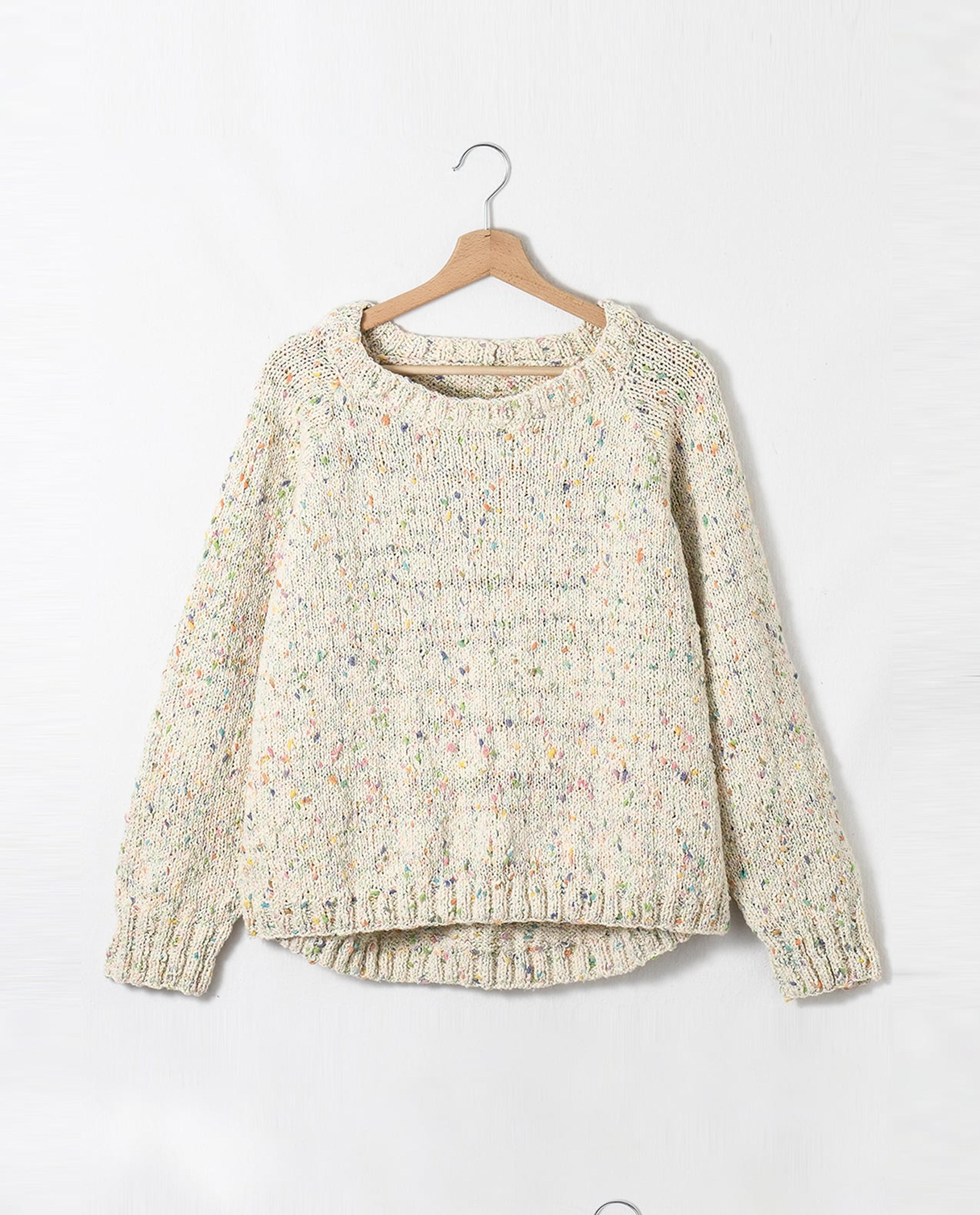 Modèle Femme - Pull Moucheté Berlingot
